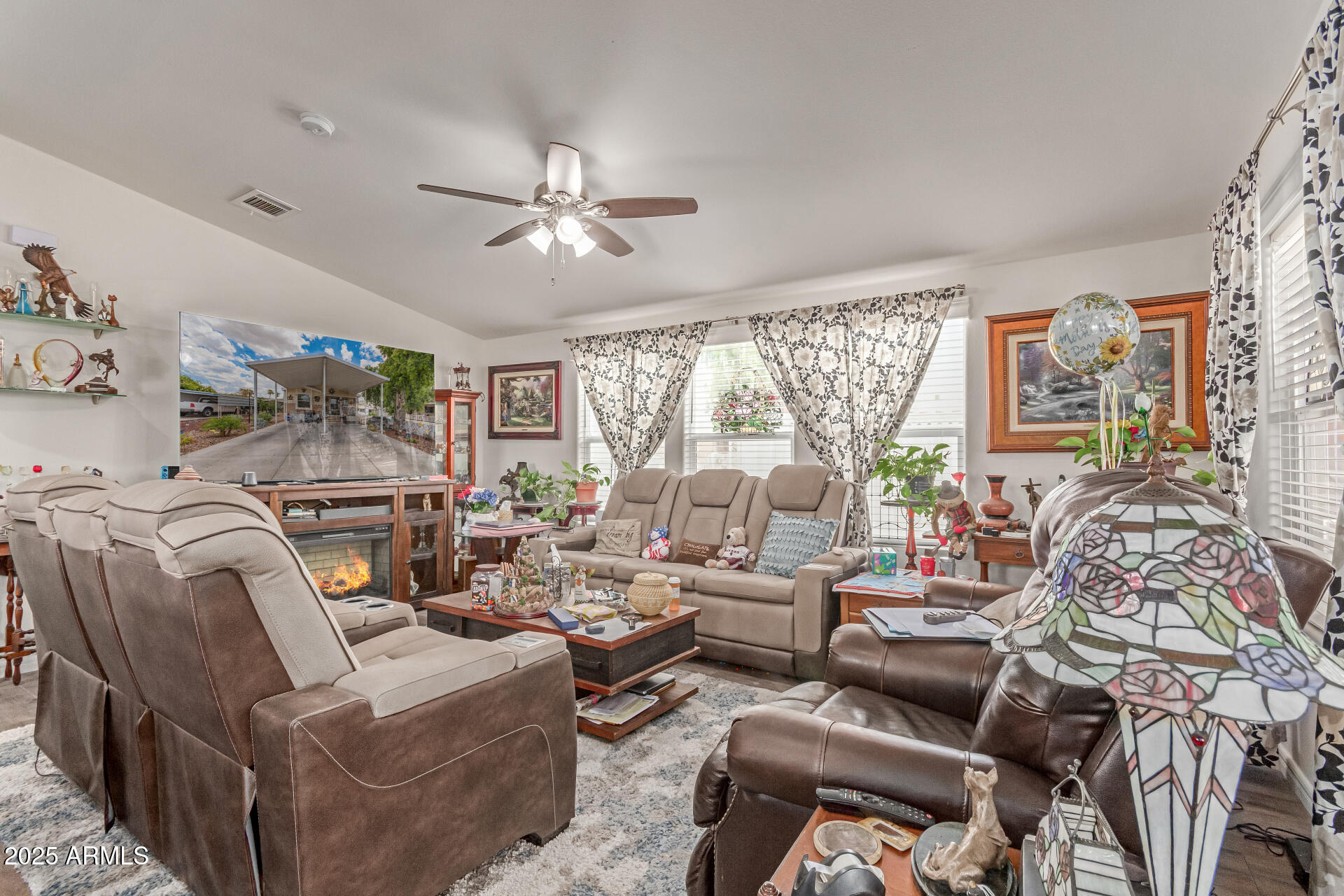 10810 N 91st Avenue, 123