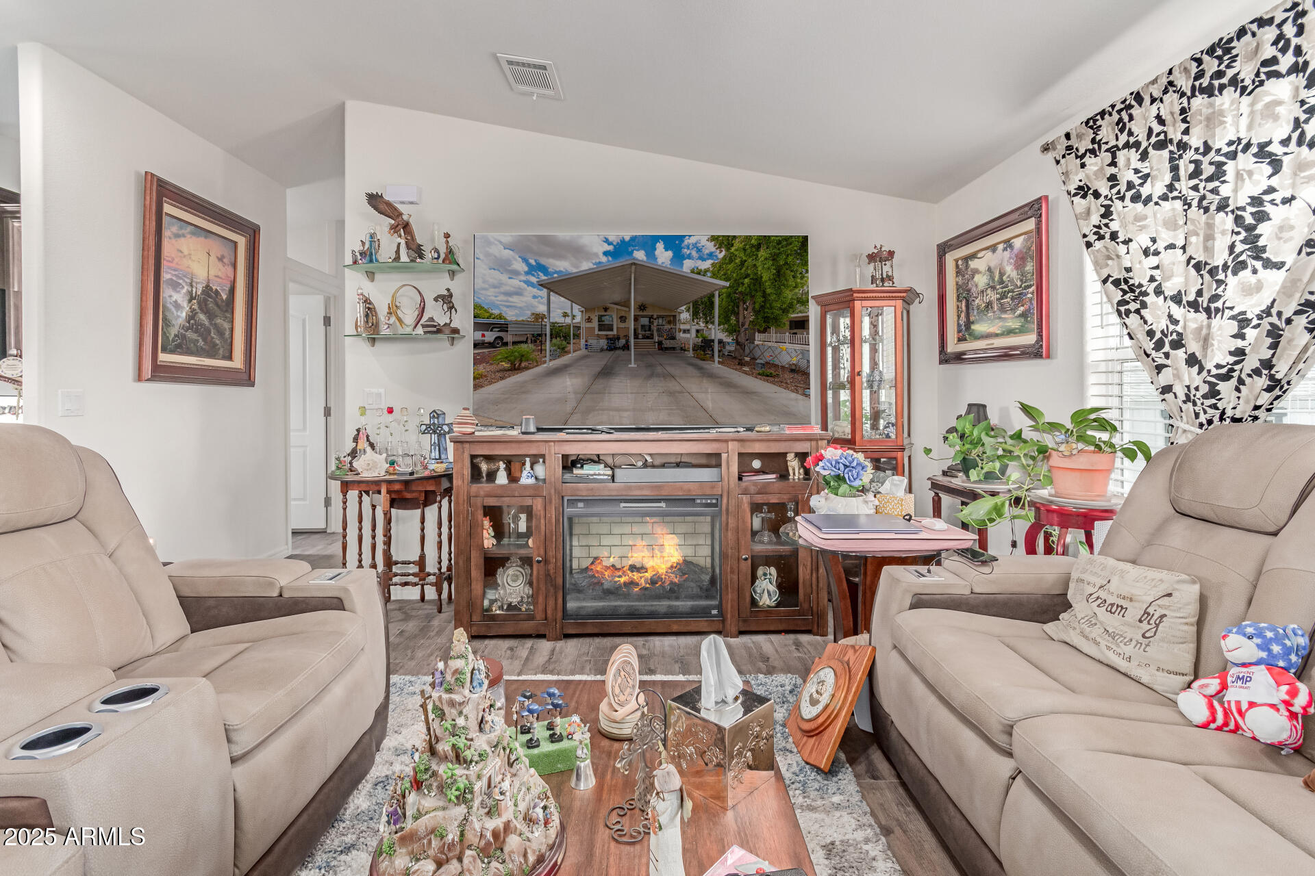 10810 N 91st Avenue, 123