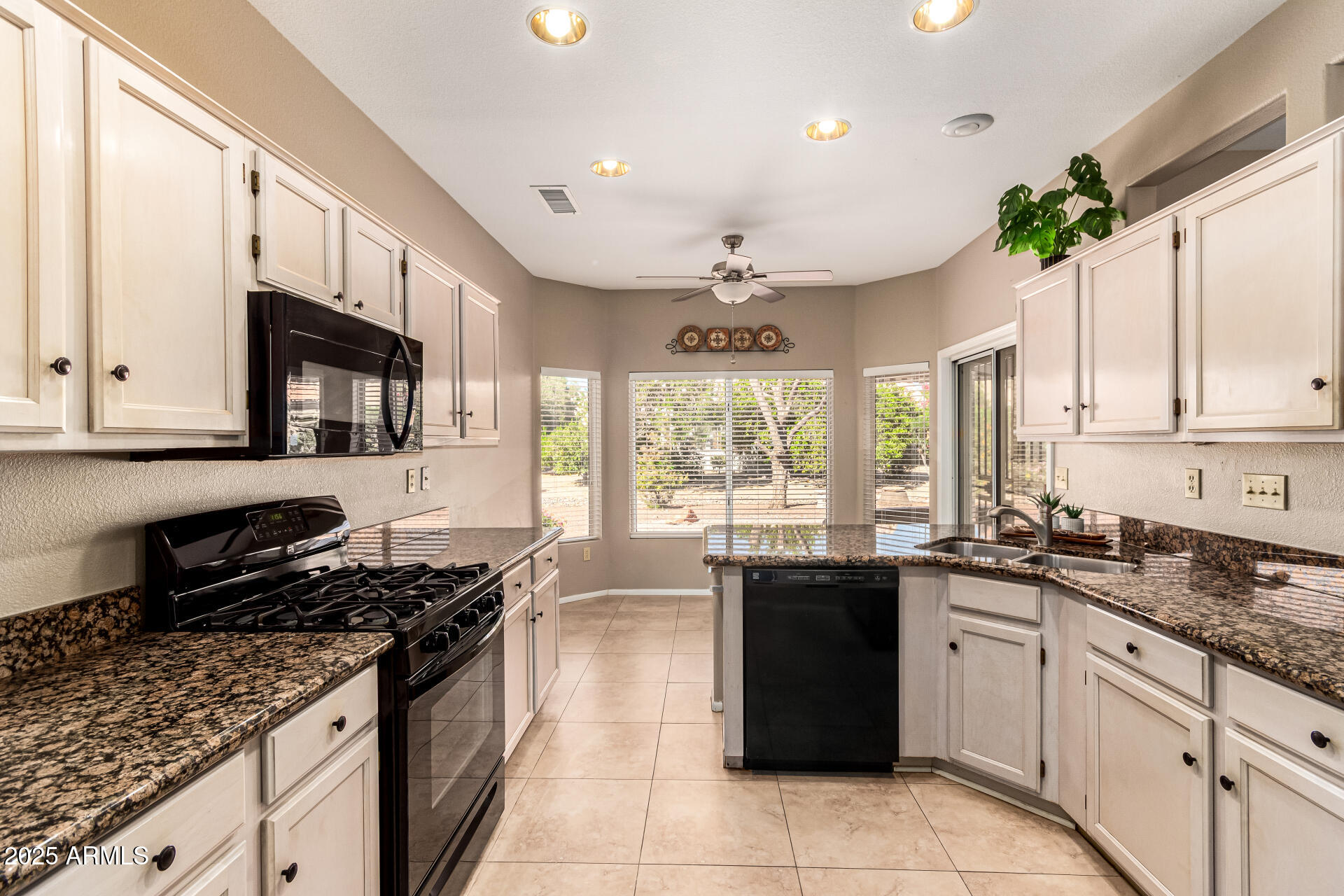 16132 W SENTINEL Drive