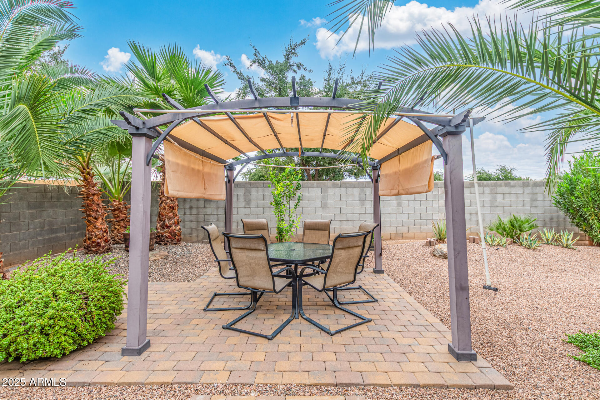 11752 N 165TH Avenue