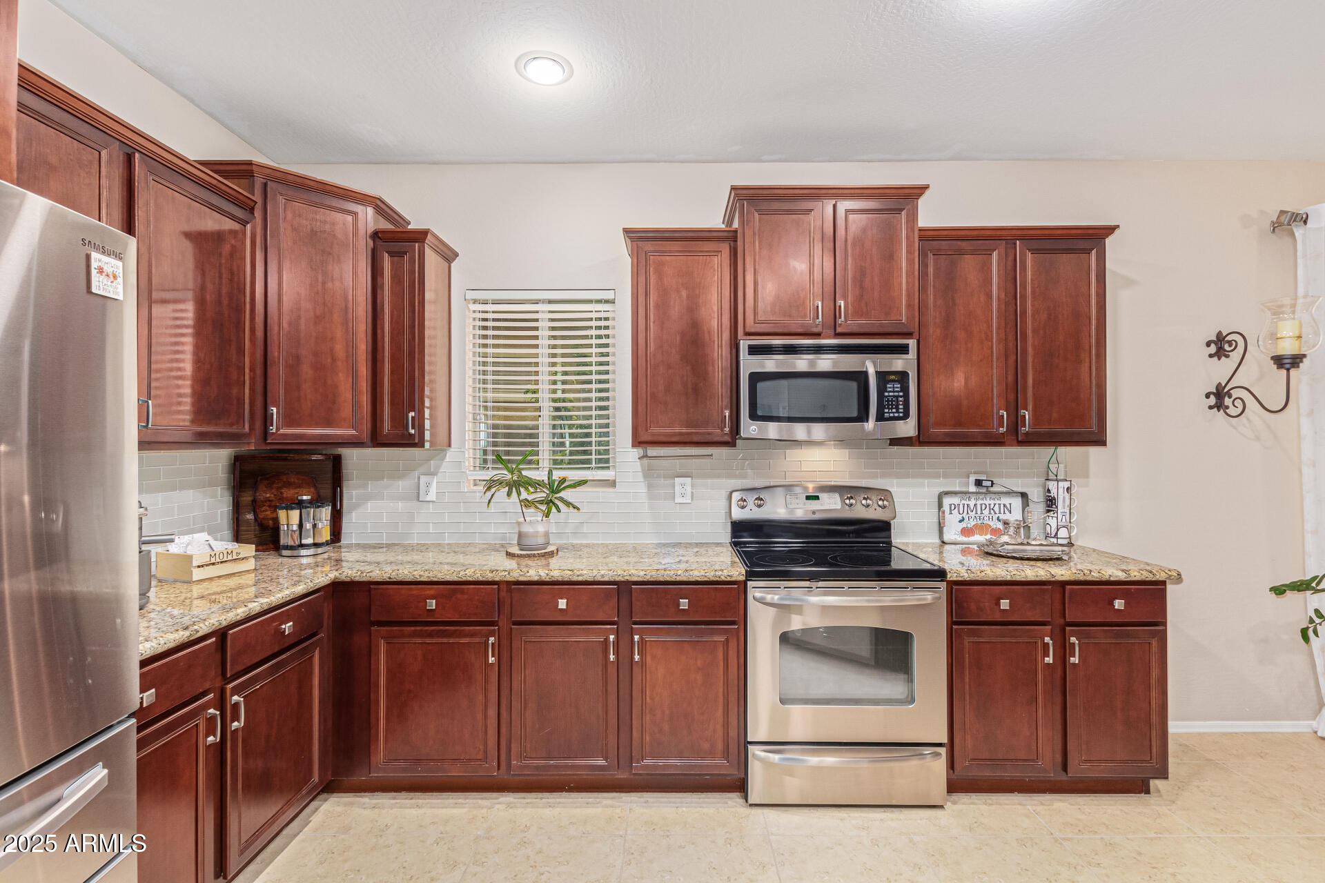 11752 N 165TH Avenue