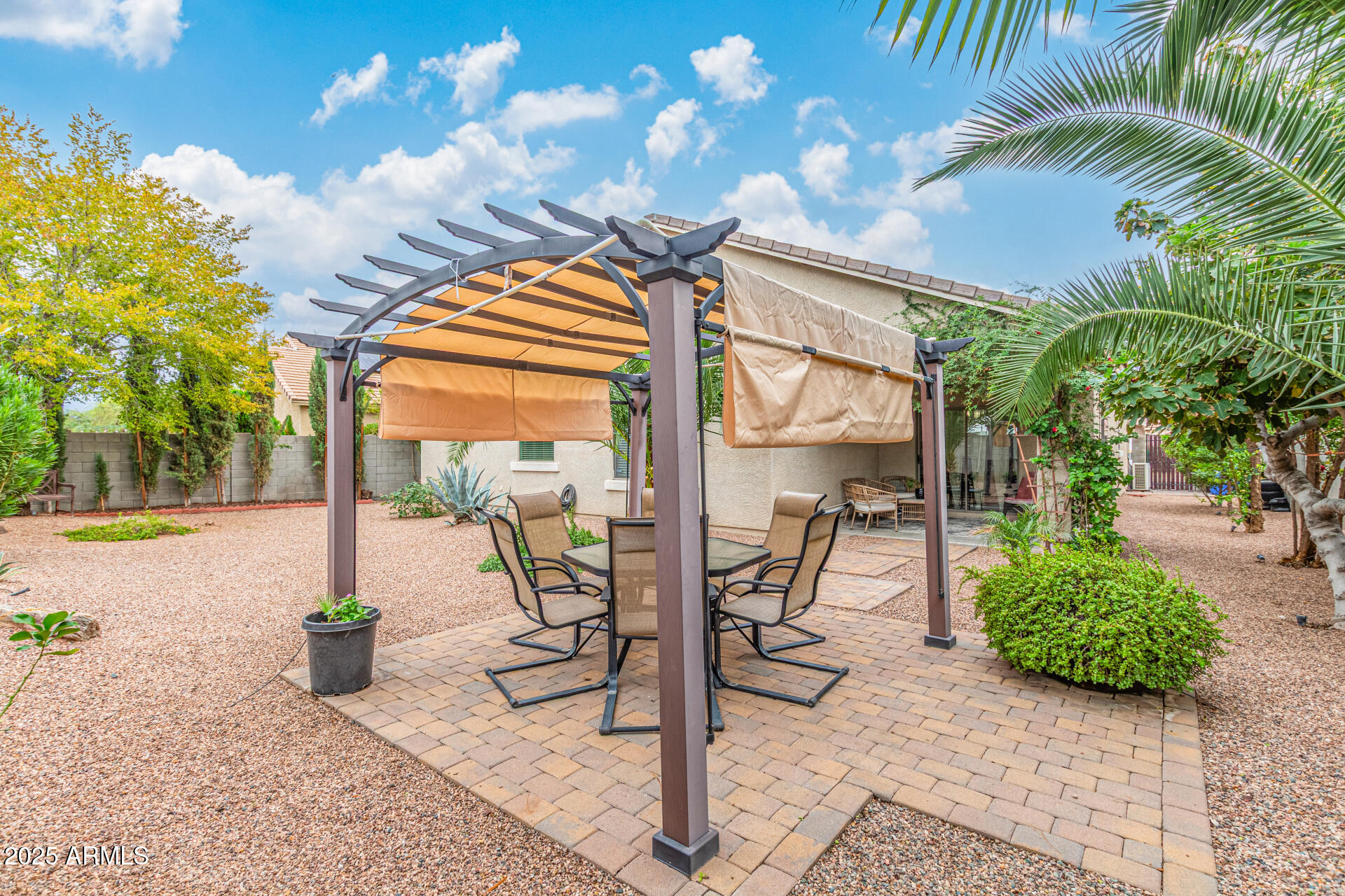 11752 N 165TH Avenue