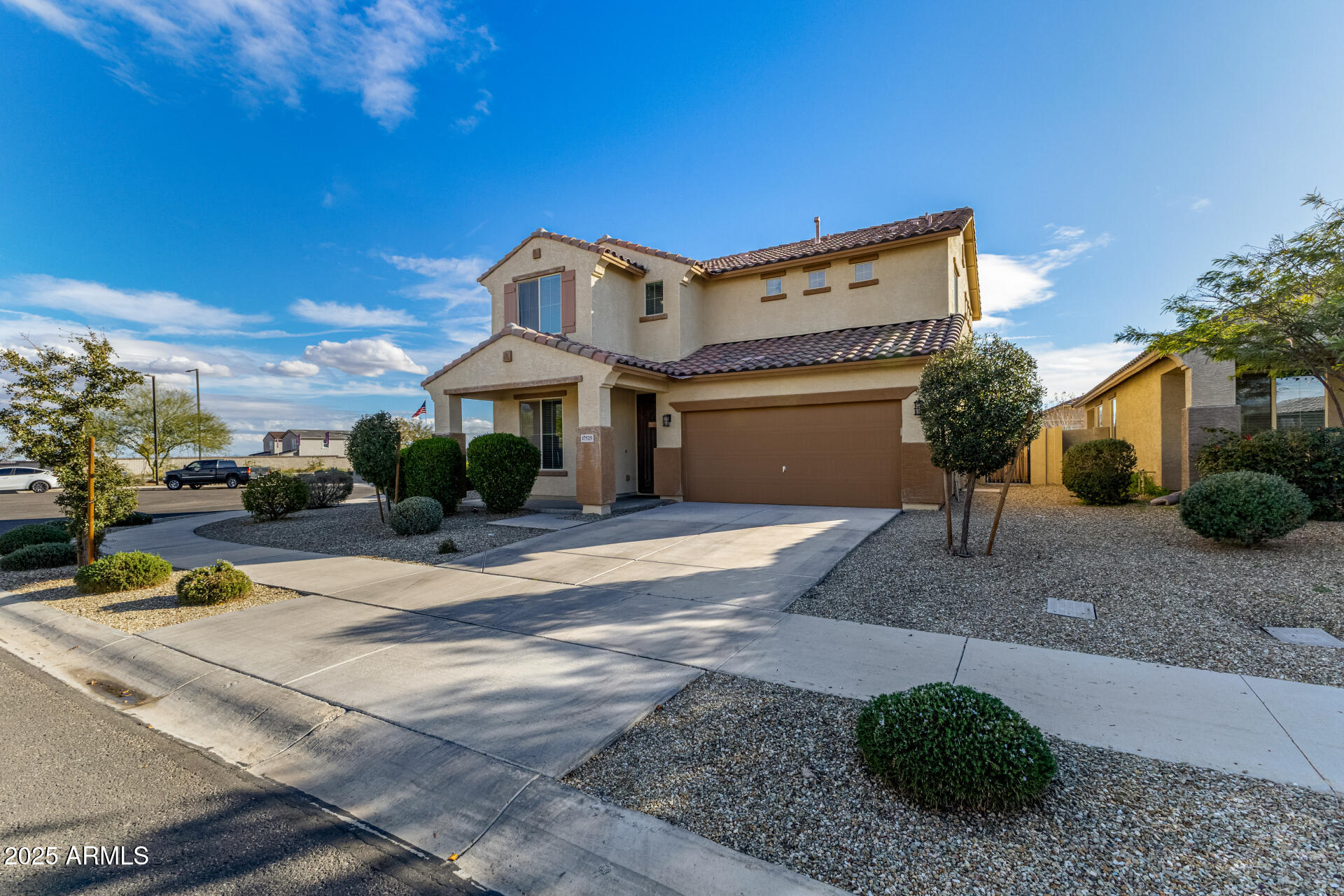 17525 W MONTE LINDO Lane