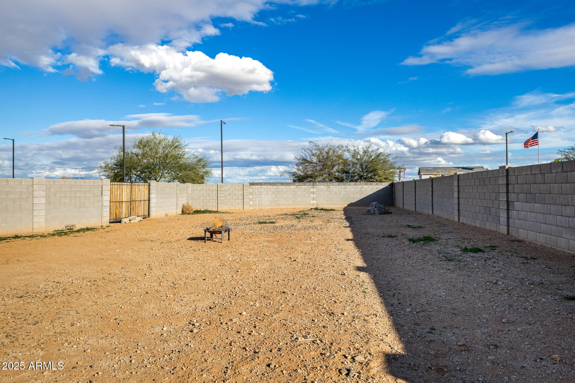 17525 W MONTE LINDO Lane