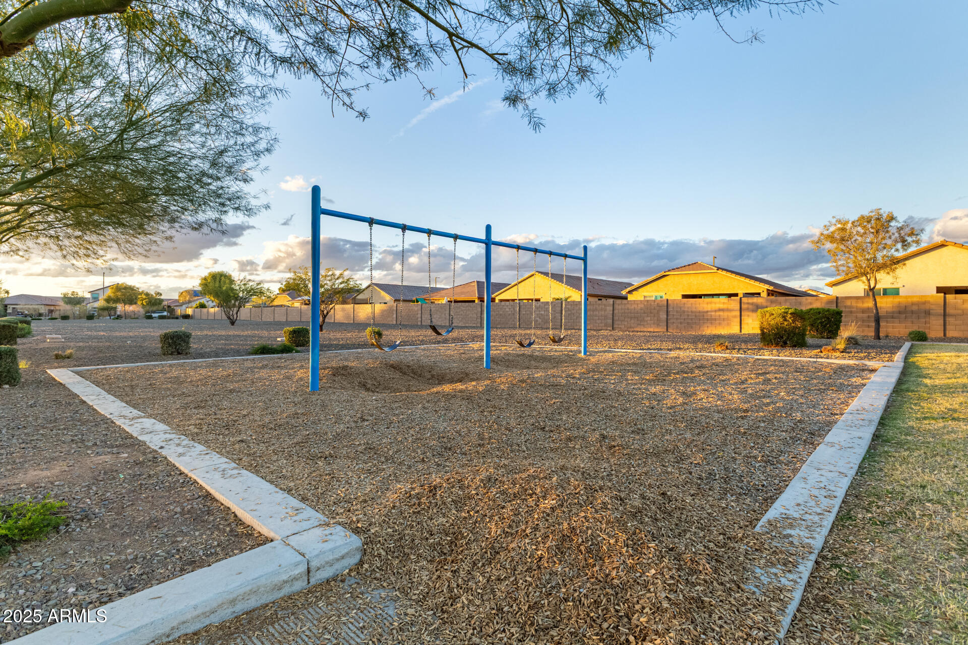 17525 W MONTE LINDO Lane