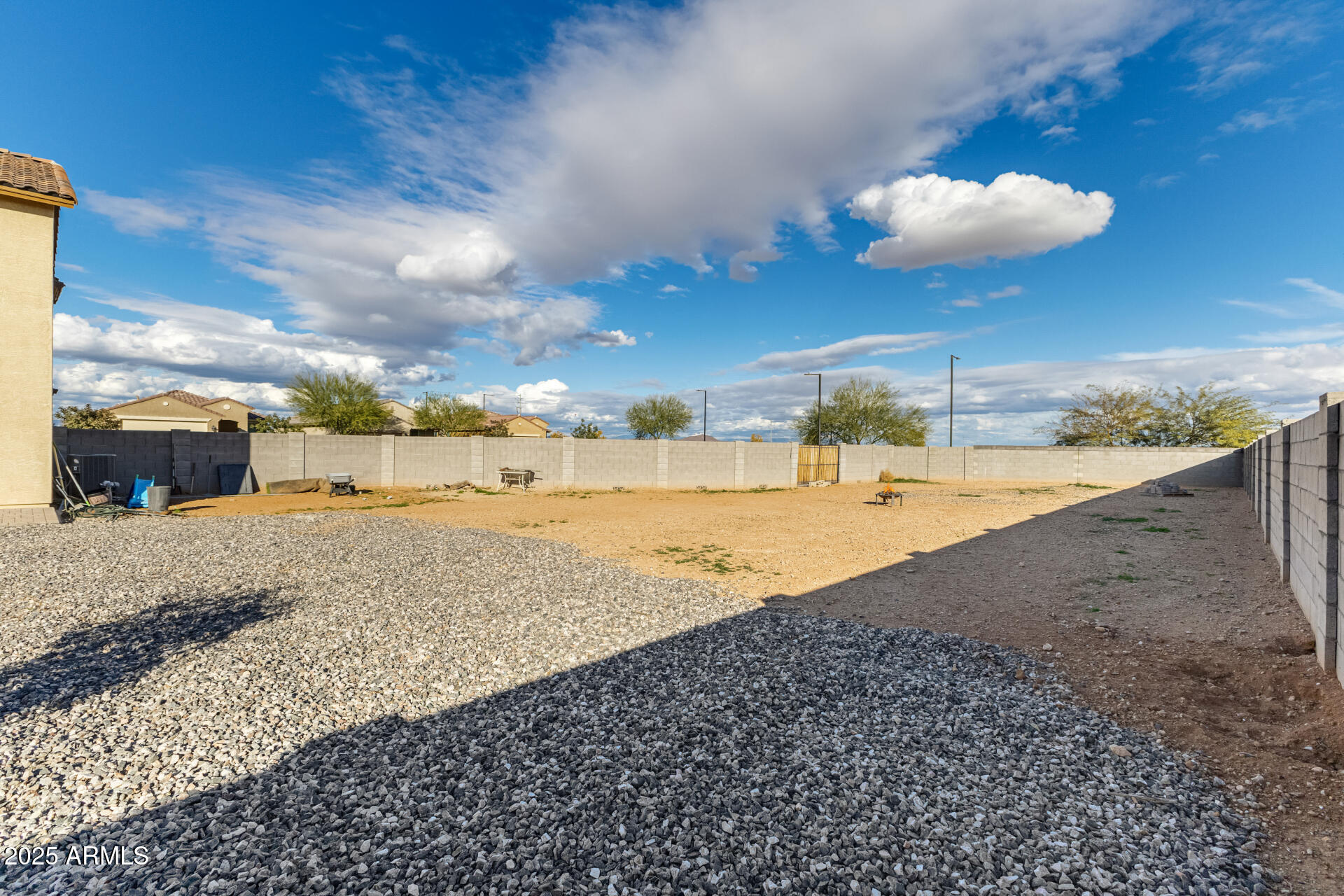 17525 W MONTE LINDO Lane