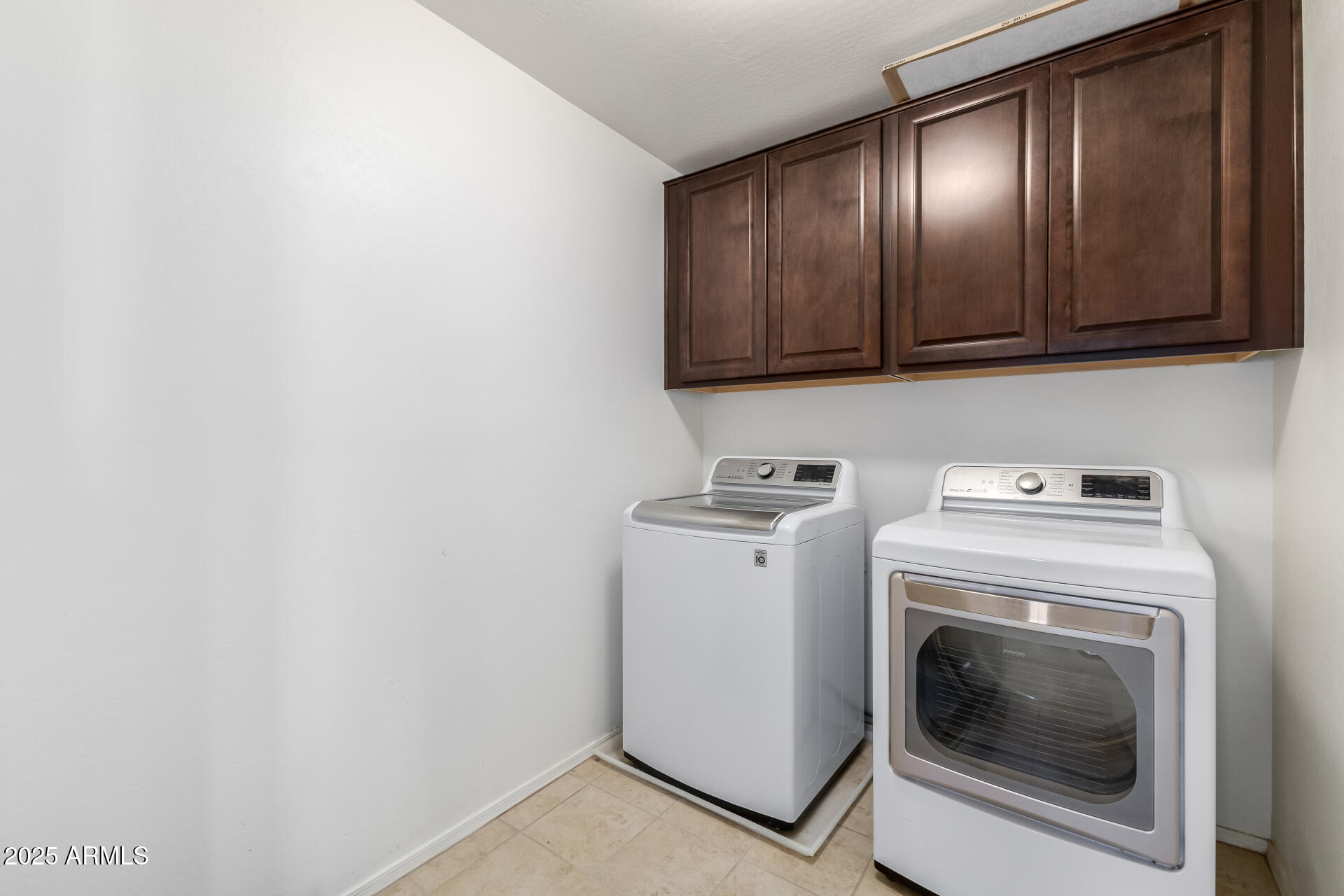 17525 W MONTE LINDO Lane