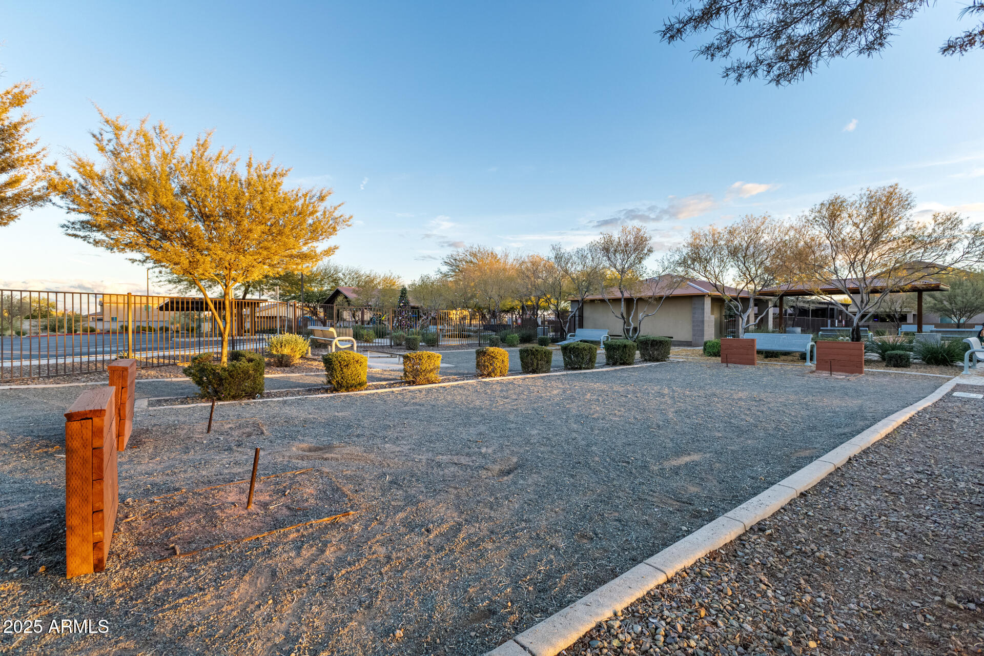 17525 W MONTE LINDO Lane