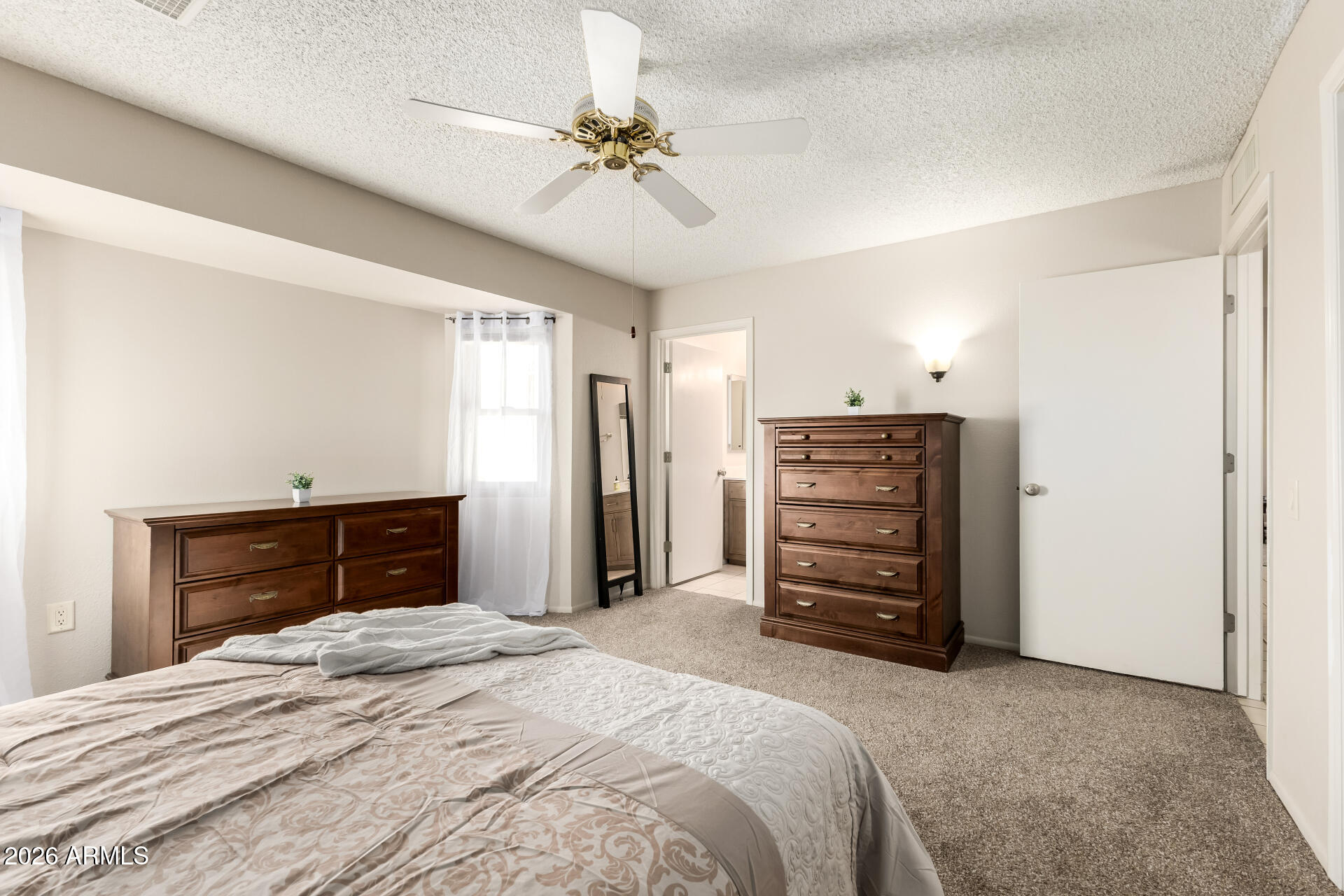 12423 W FOXFIRE Drive