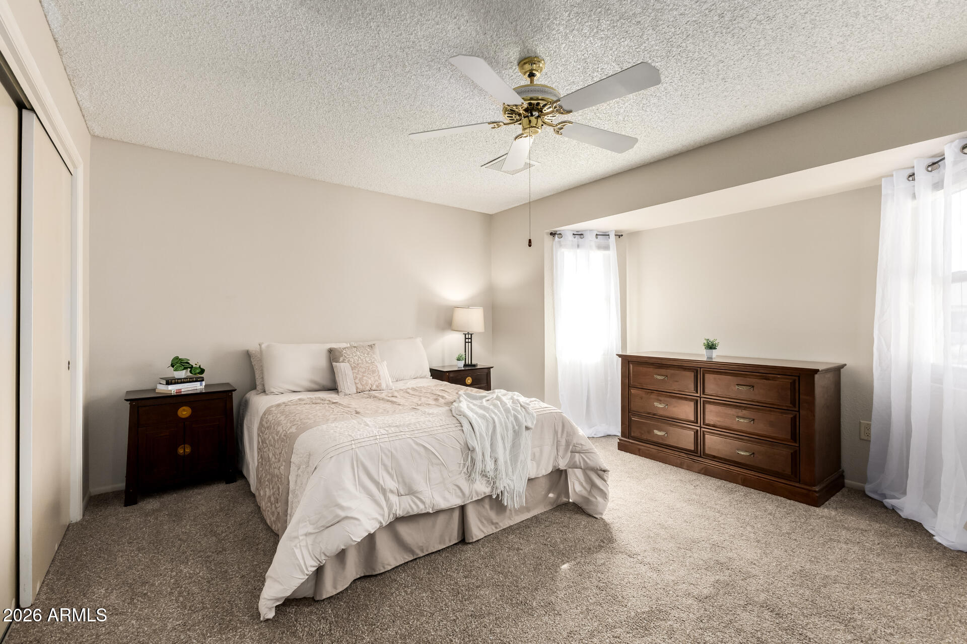 12423 W FOXFIRE Drive