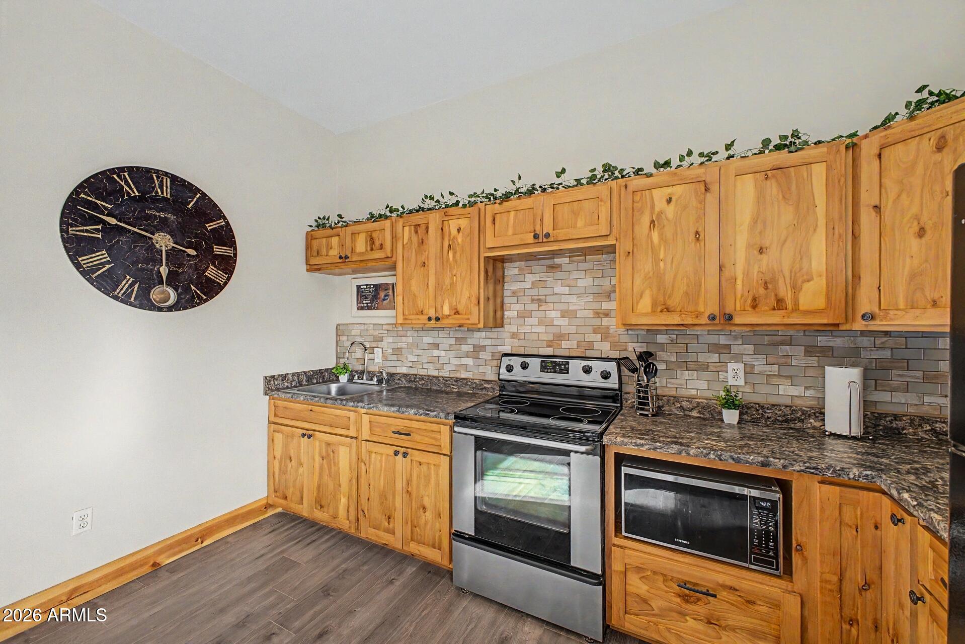 33232 W WINSLOW Avenue