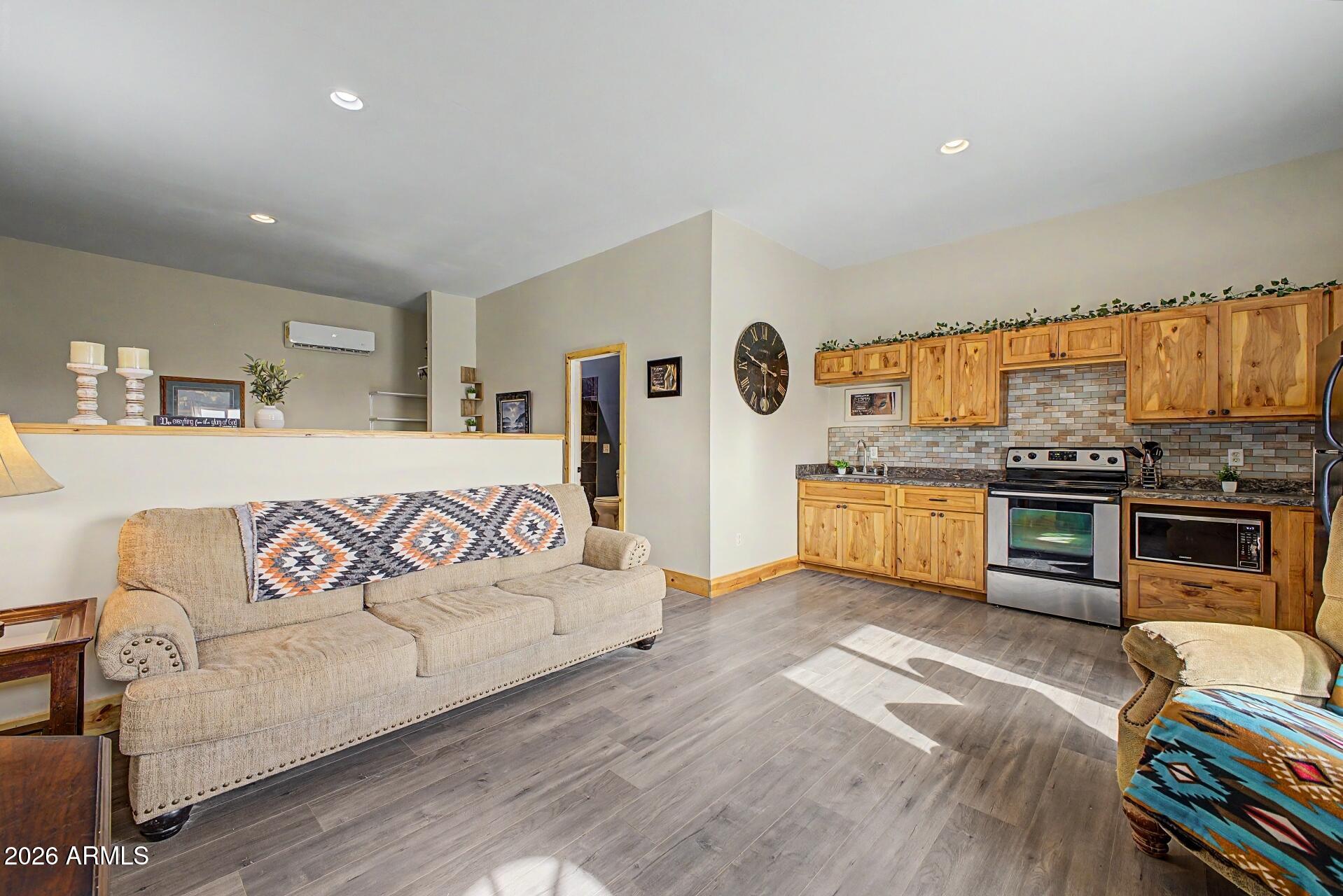 33232 W WINSLOW Avenue