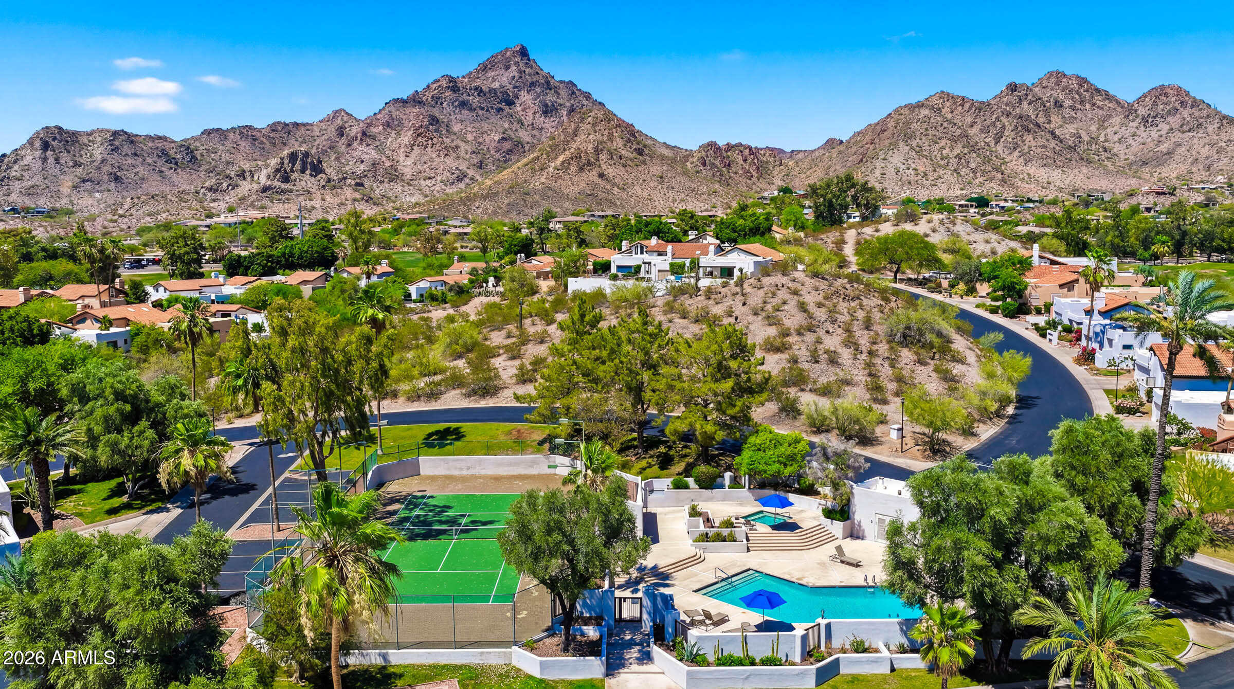 2947 E ROSE Lane