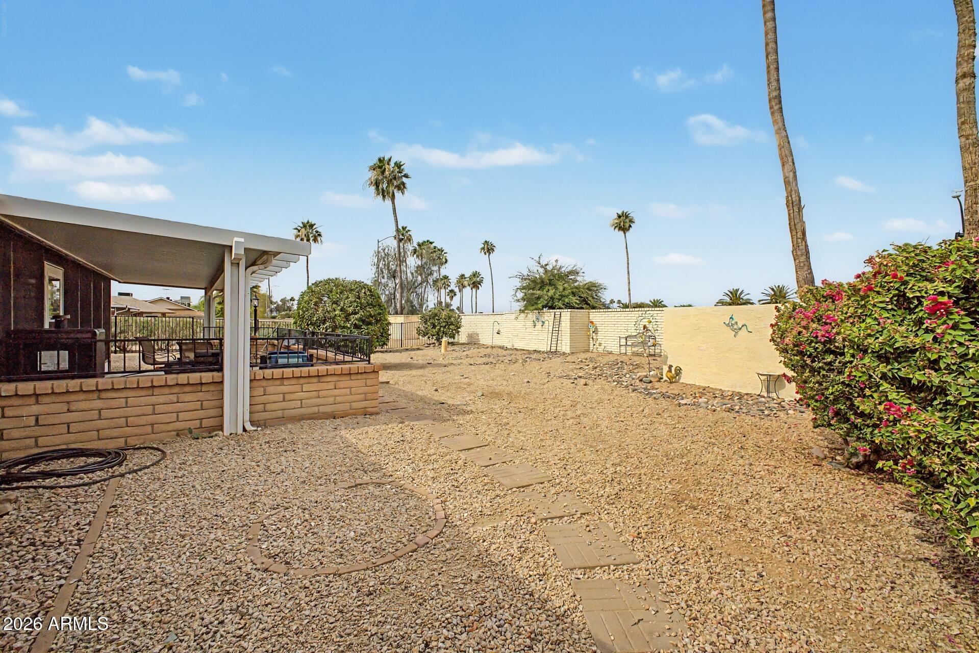 17242 N DESERT GLEN Drive