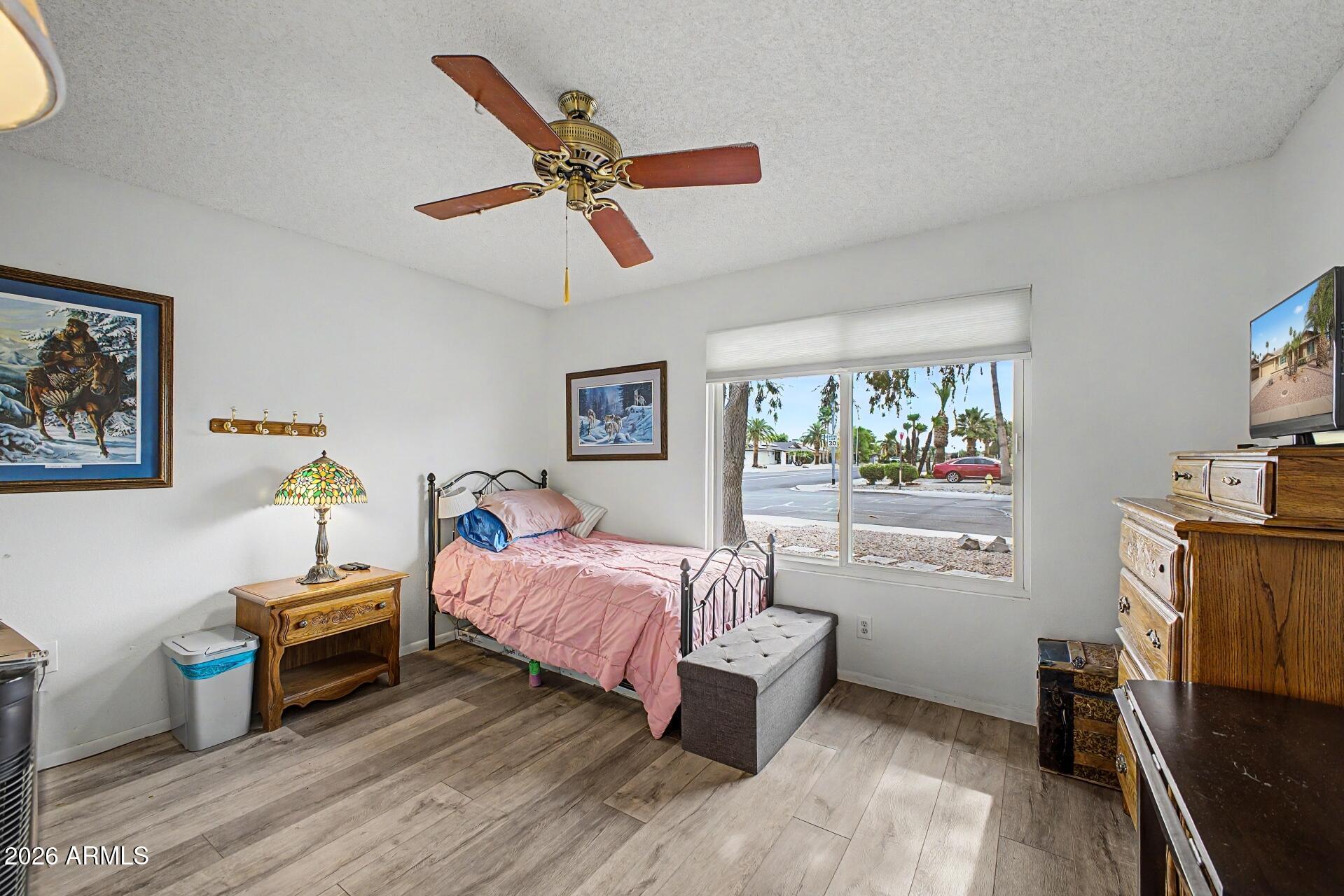 17242 N DESERT GLEN Drive