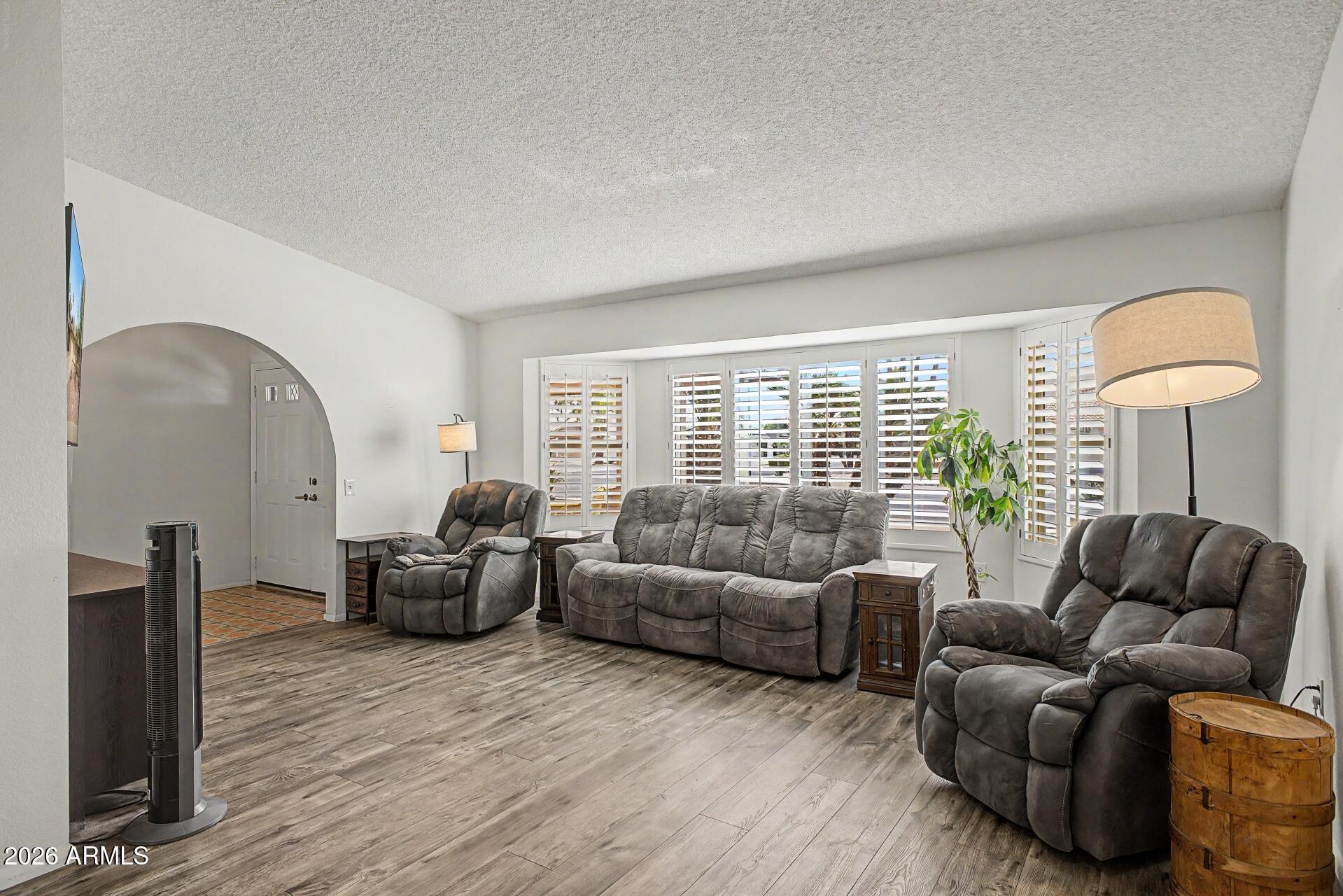 17242 N DESERT GLEN Drive