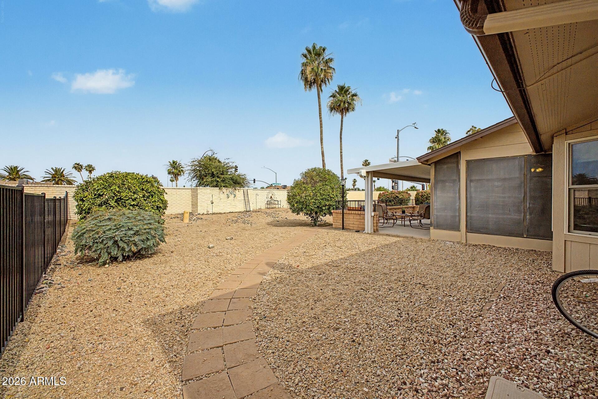 17242 N DESERT GLEN Drive