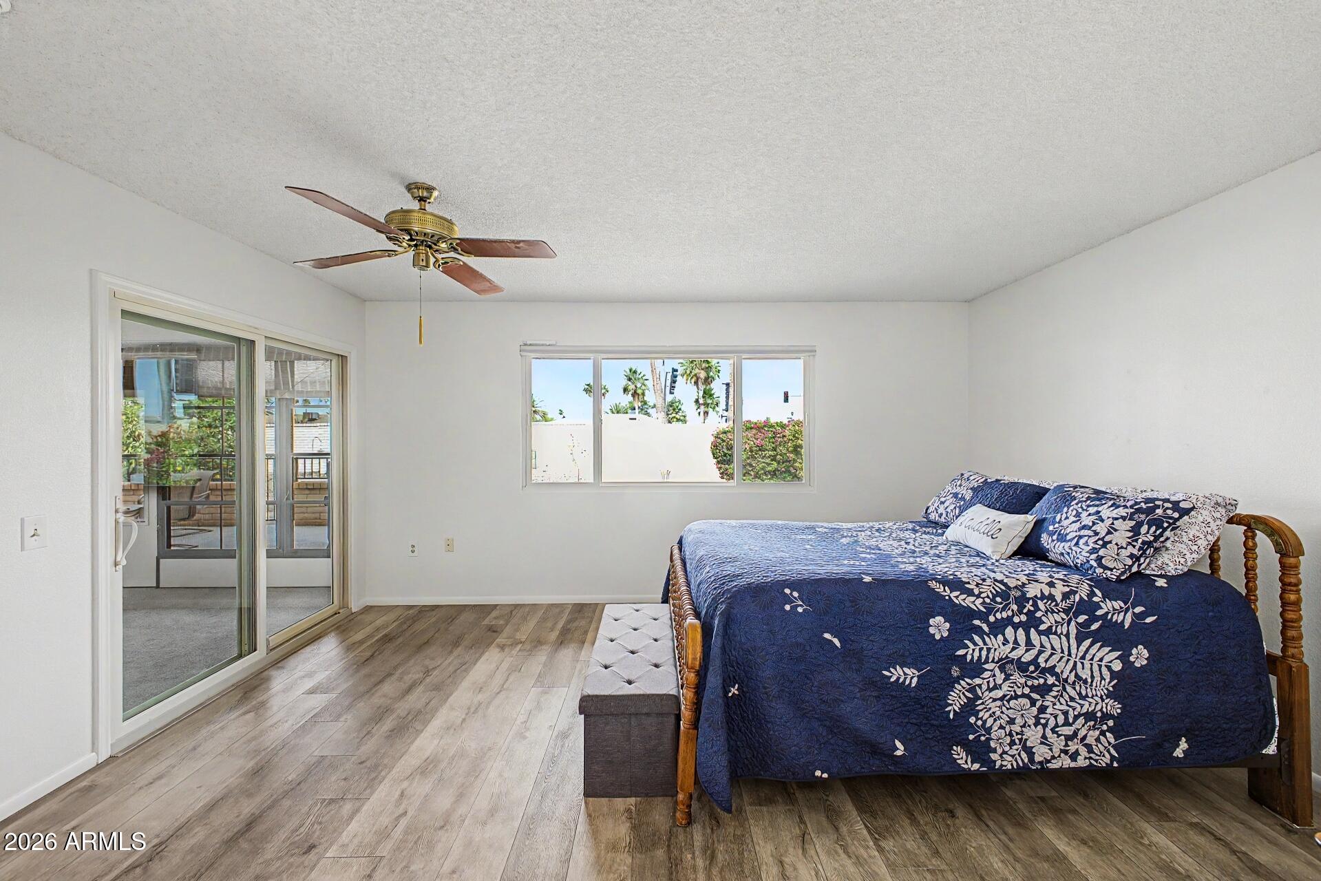 17242 N DESERT GLEN Drive