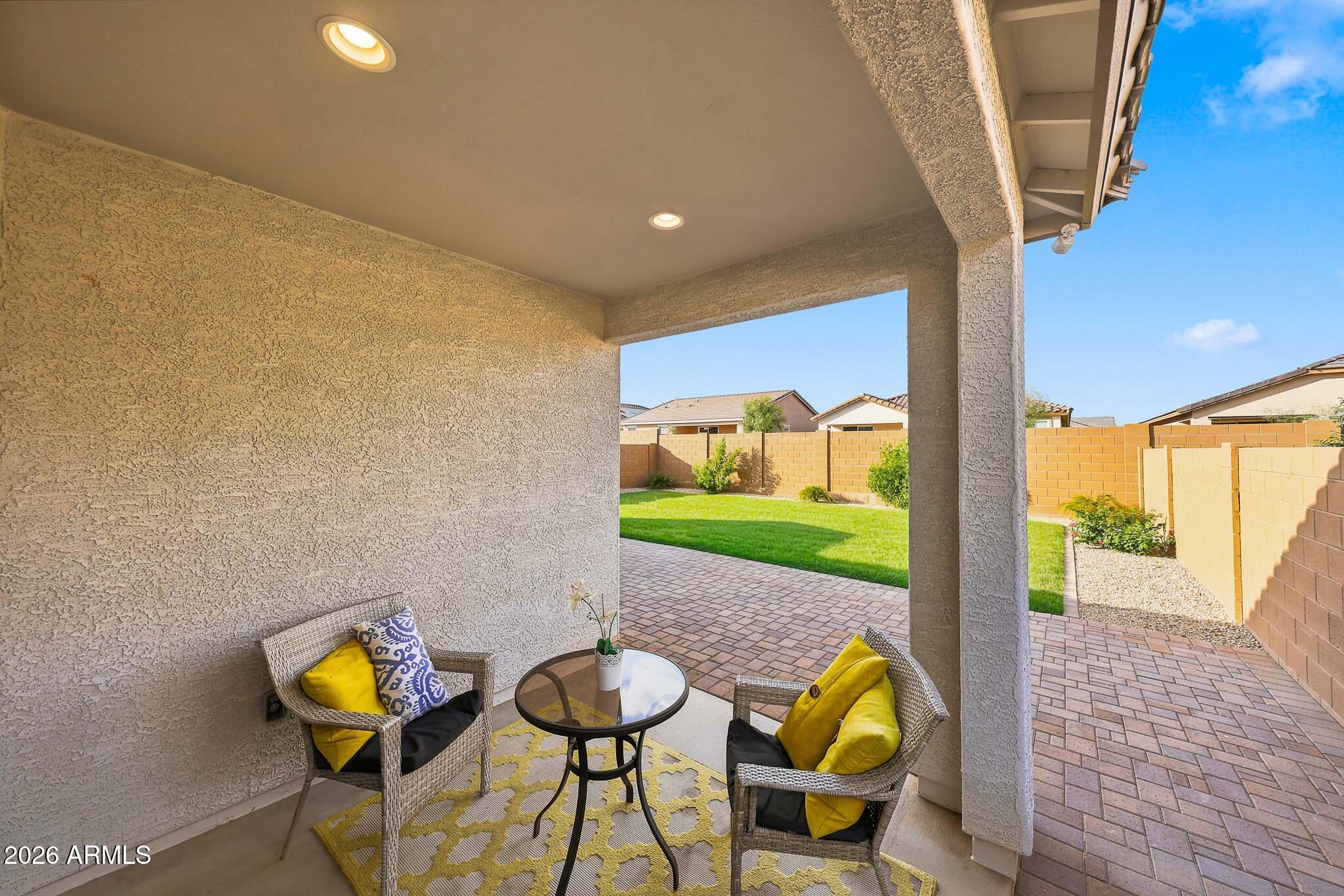 17310 W SMOKETREE Drive