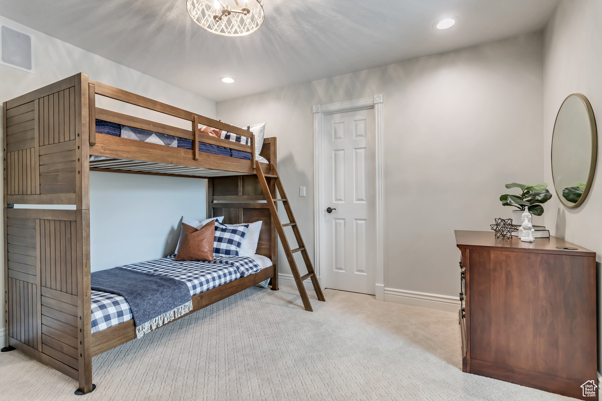 705 HAWKS REST DR