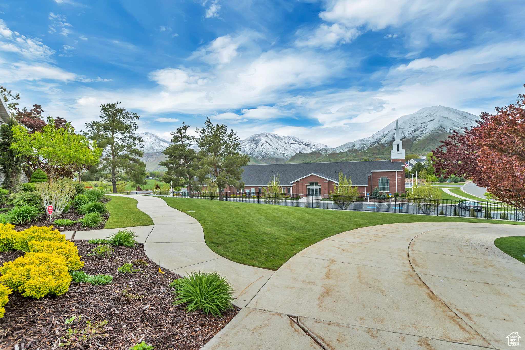 705 HAWKS REST DR
