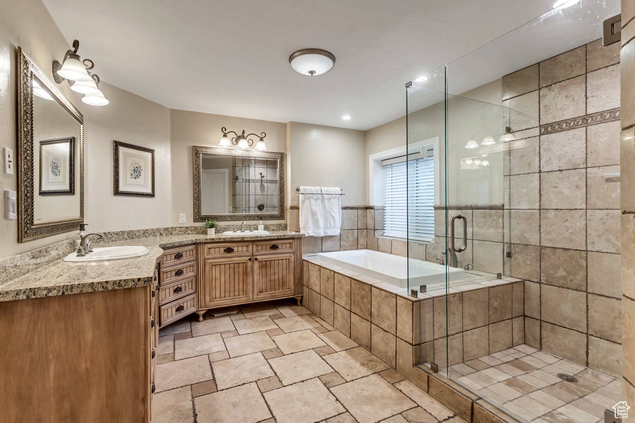 705 HAWKS REST DR