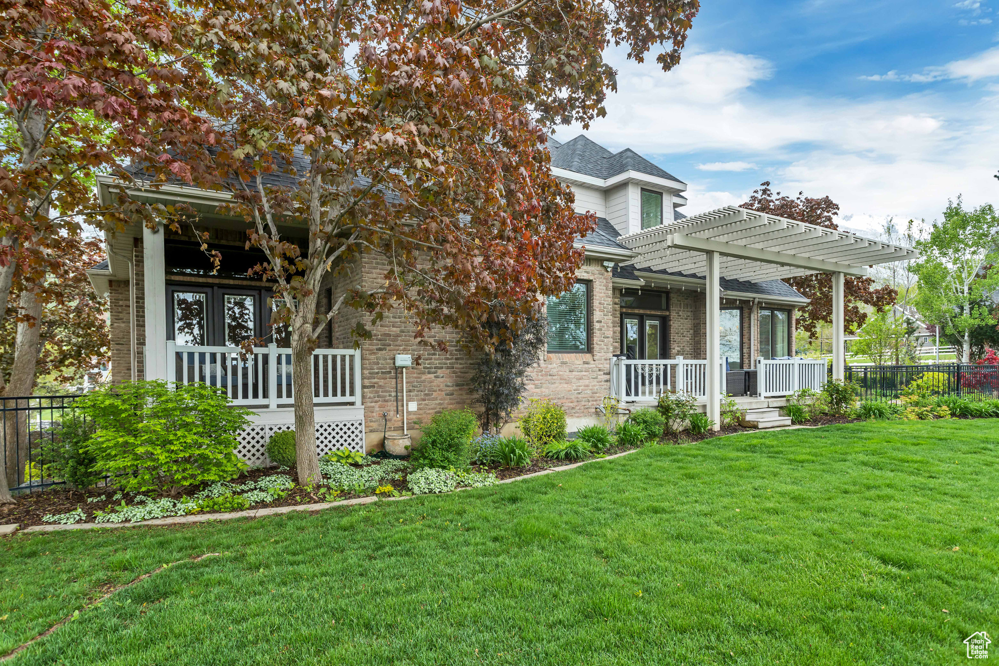 705 HAWKS REST DR