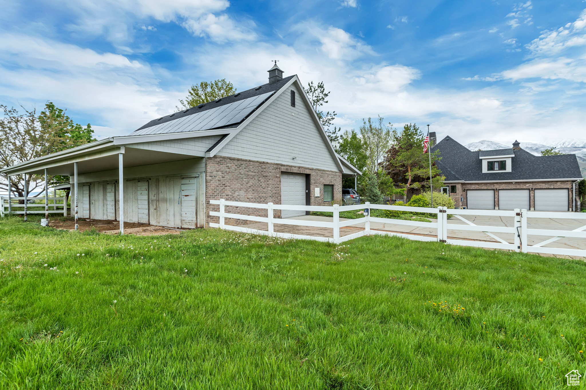 705 HAWKS REST DR