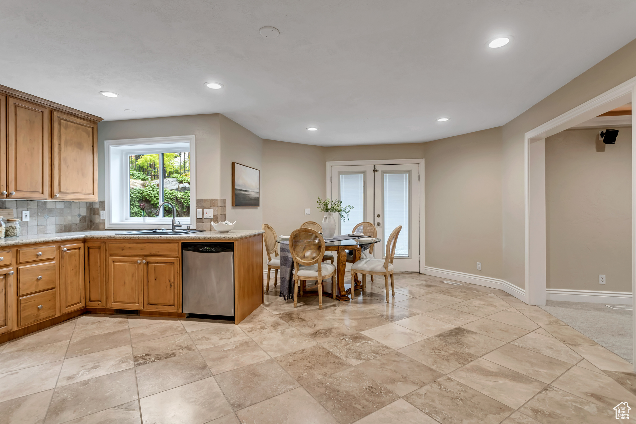 705 HAWKS REST DR