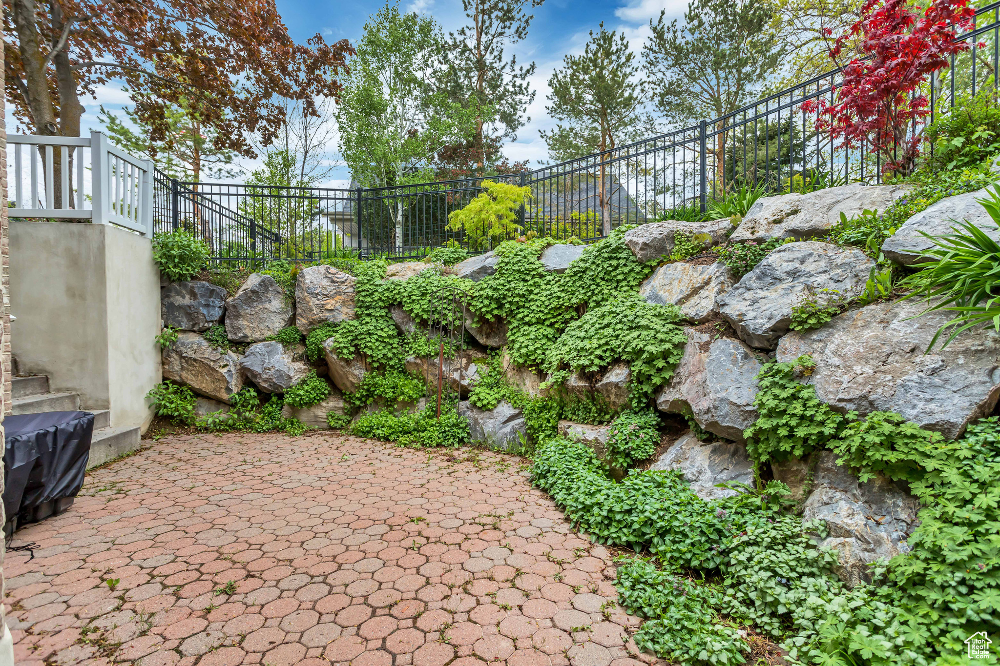 705 HAWKS REST DR