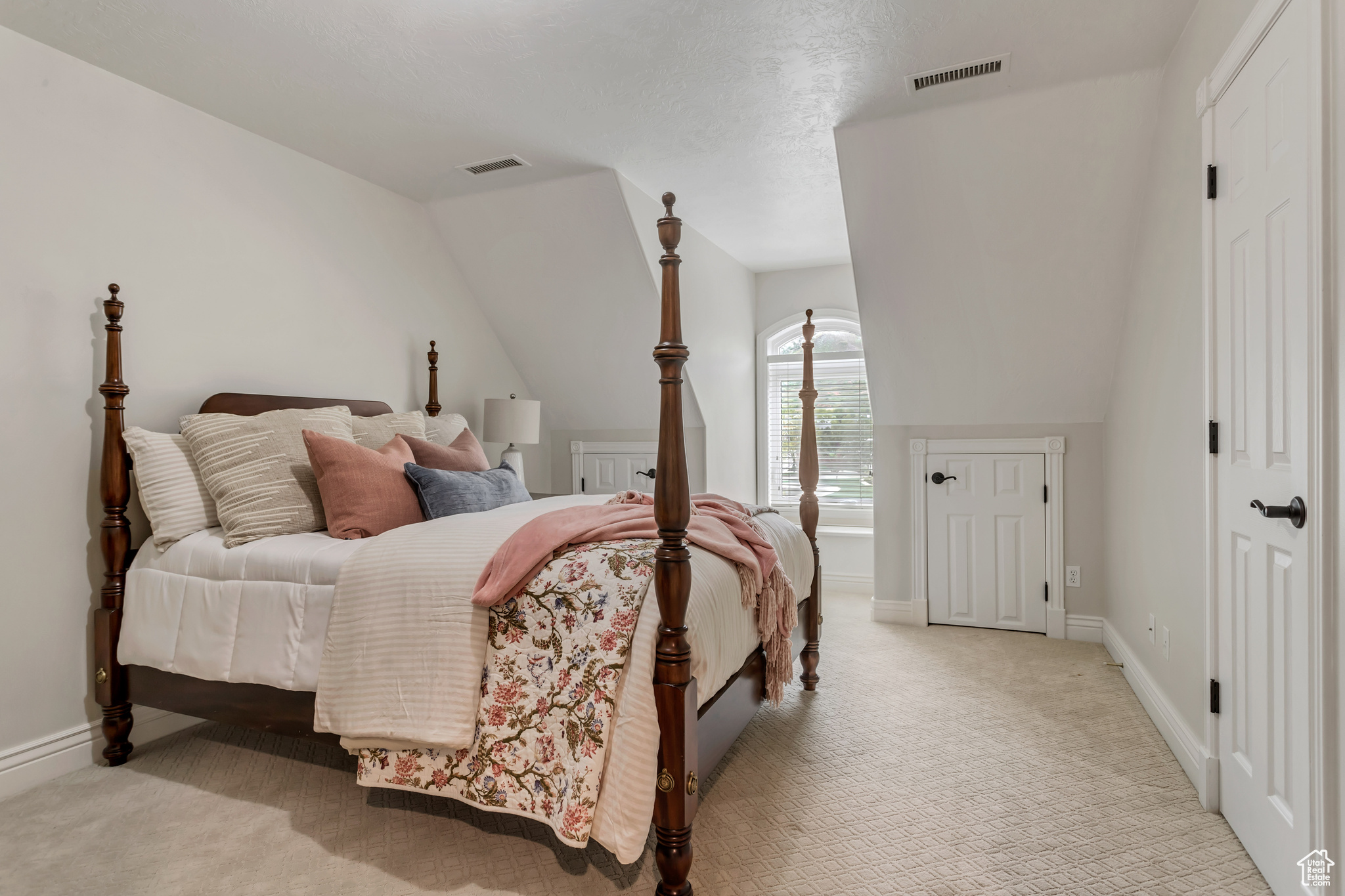 705 HAWKS REST DR