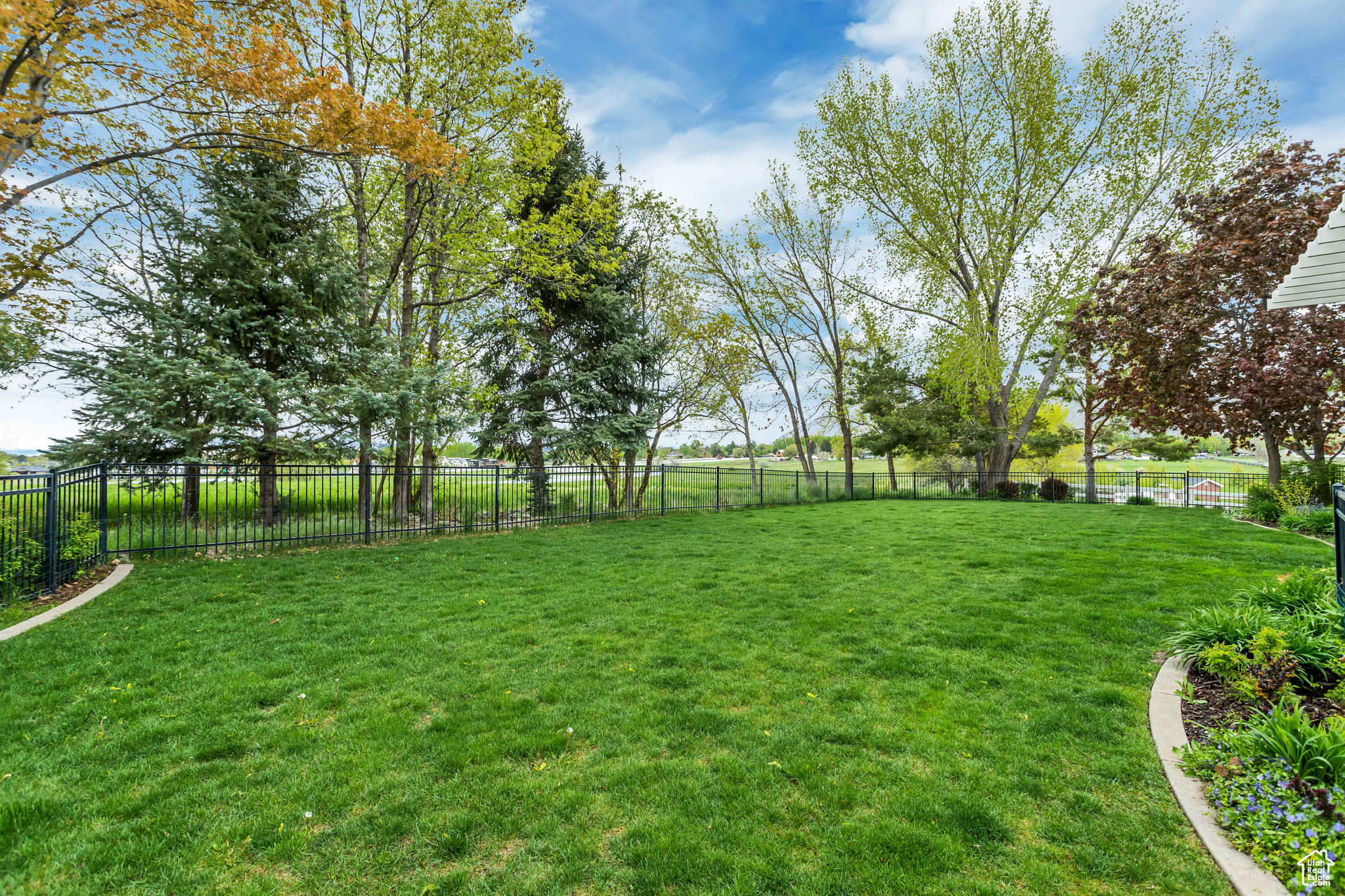 705 HAWKS REST DR