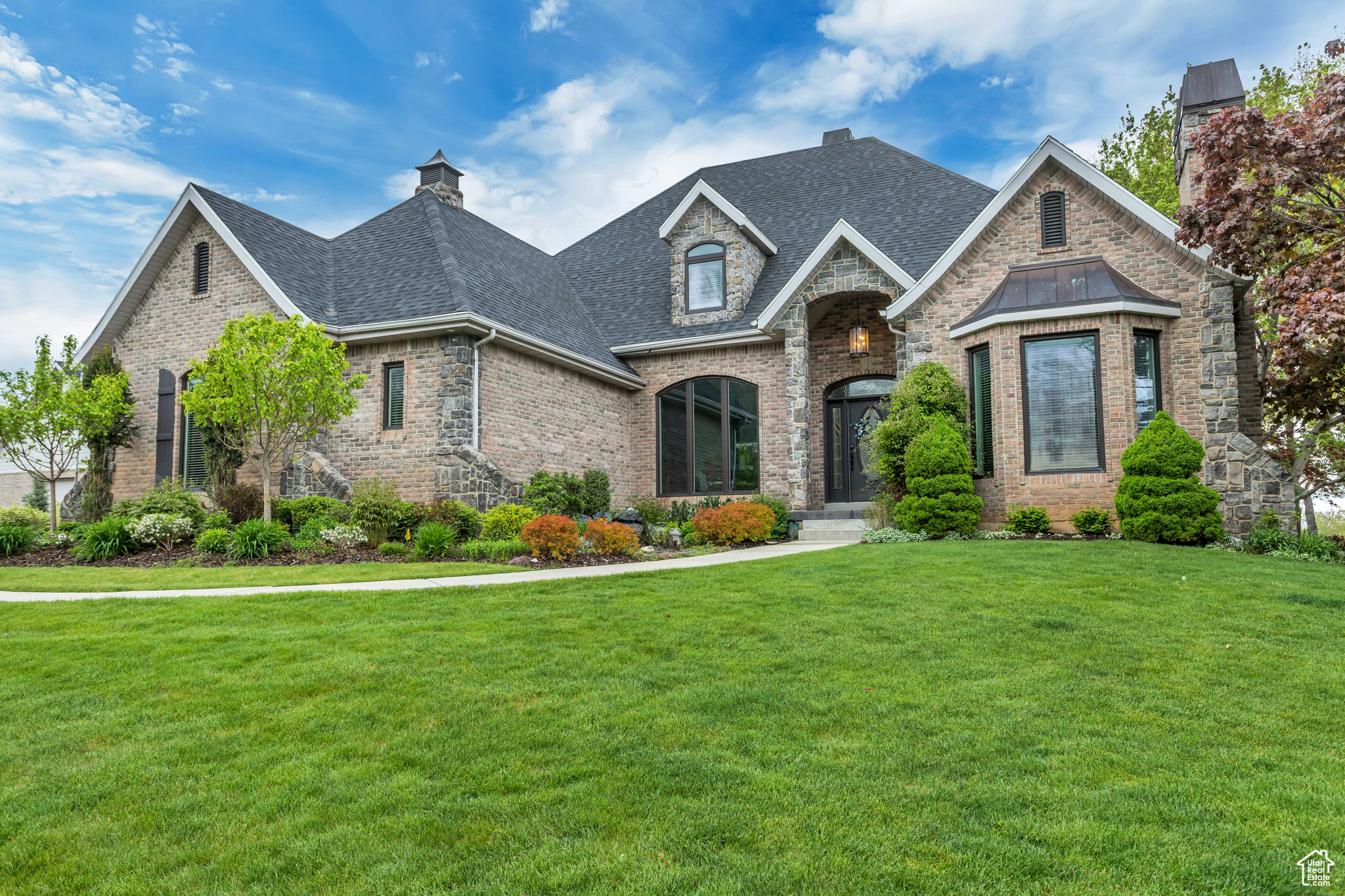 705 HAWKS REST DR