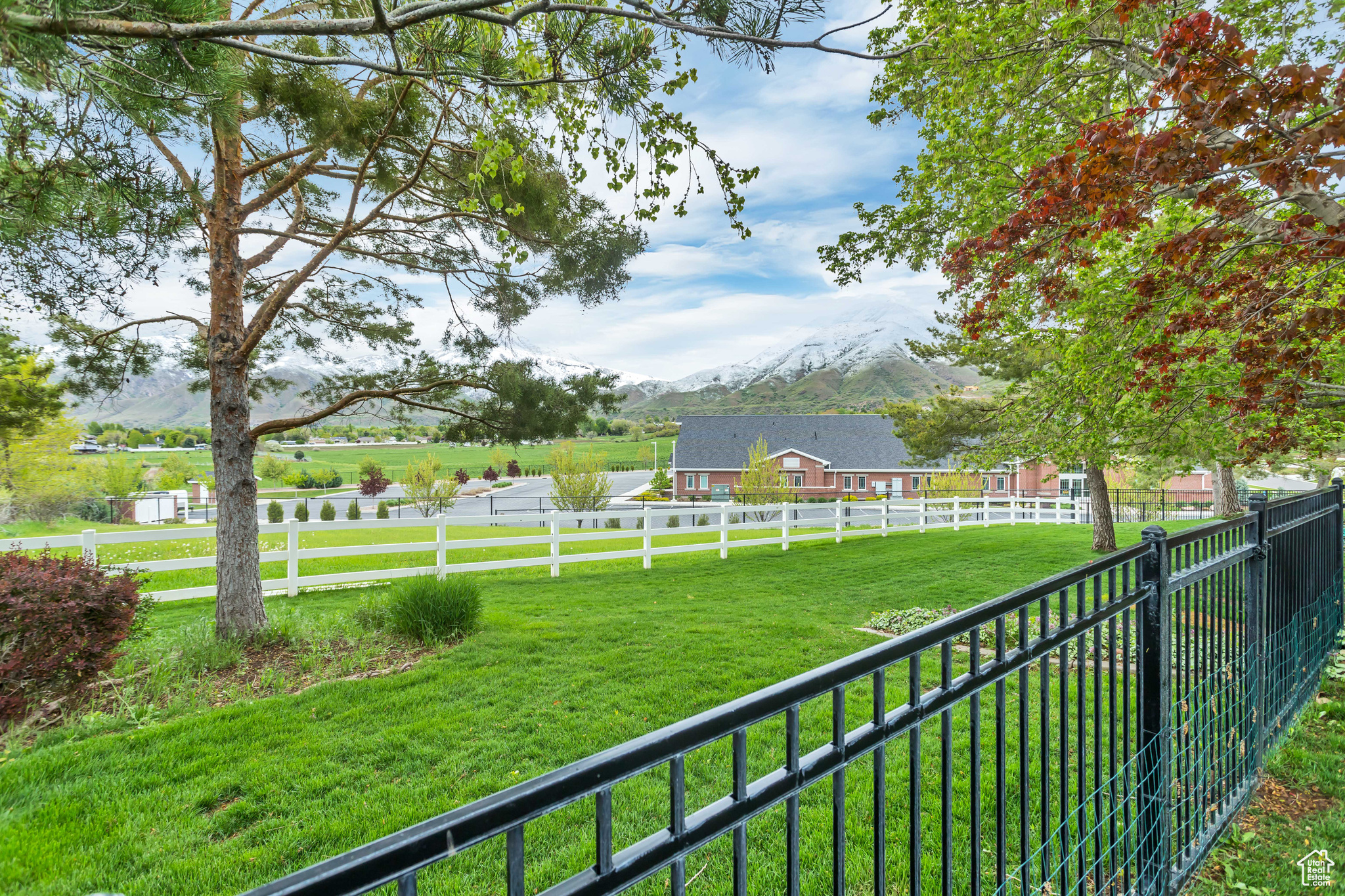 705 HAWKS REST DR