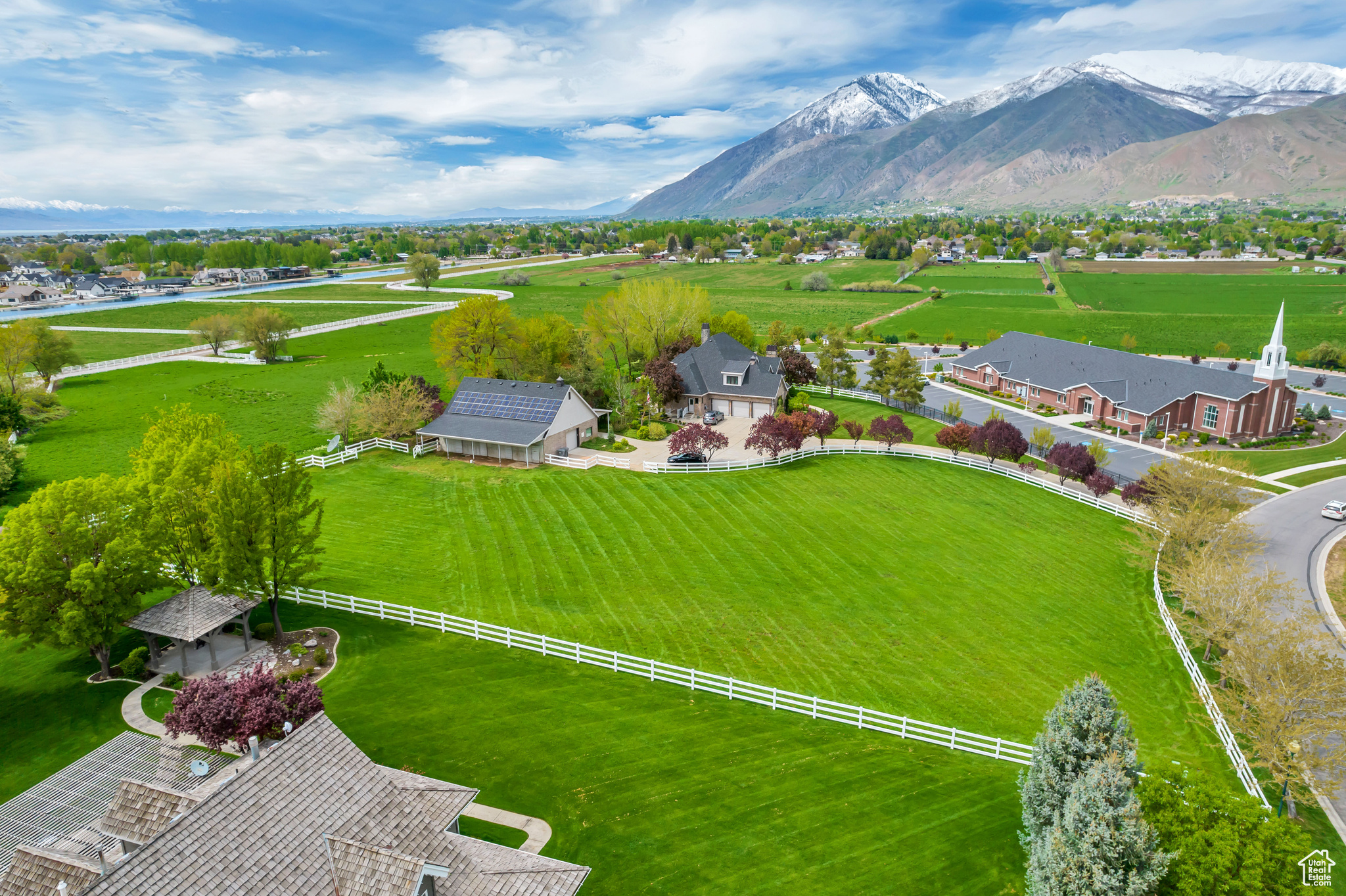 705 HAWKS REST DR