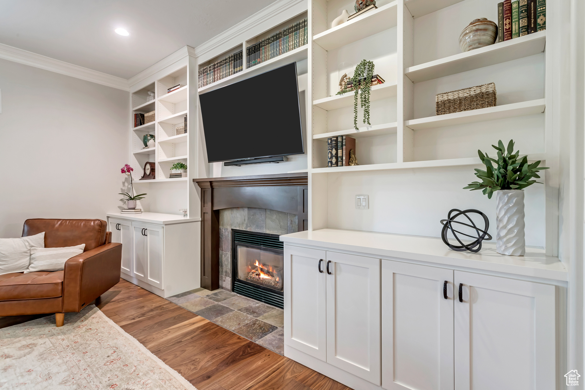 705 HAWKS REST DR
