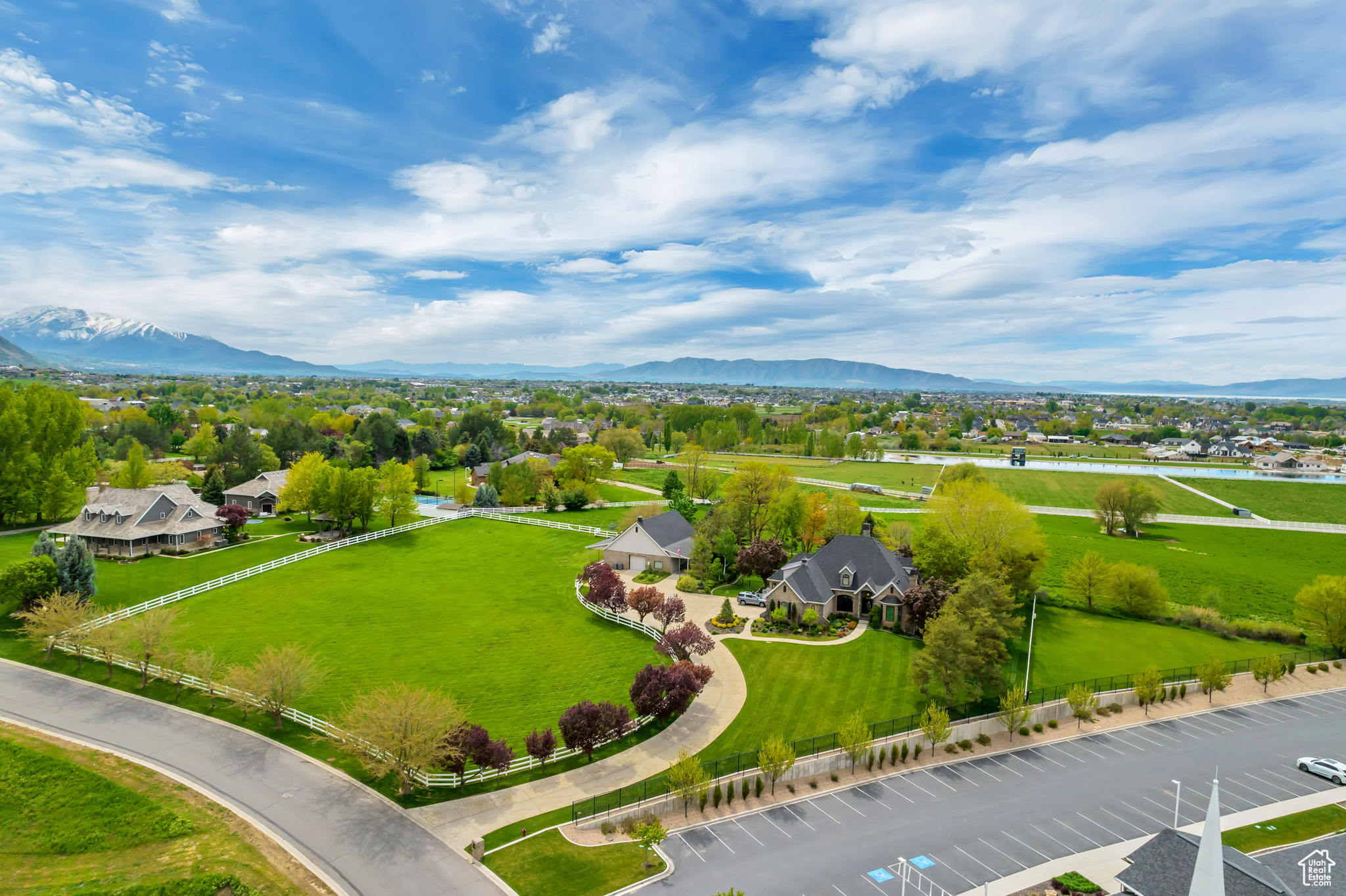 705 HAWKS REST DR