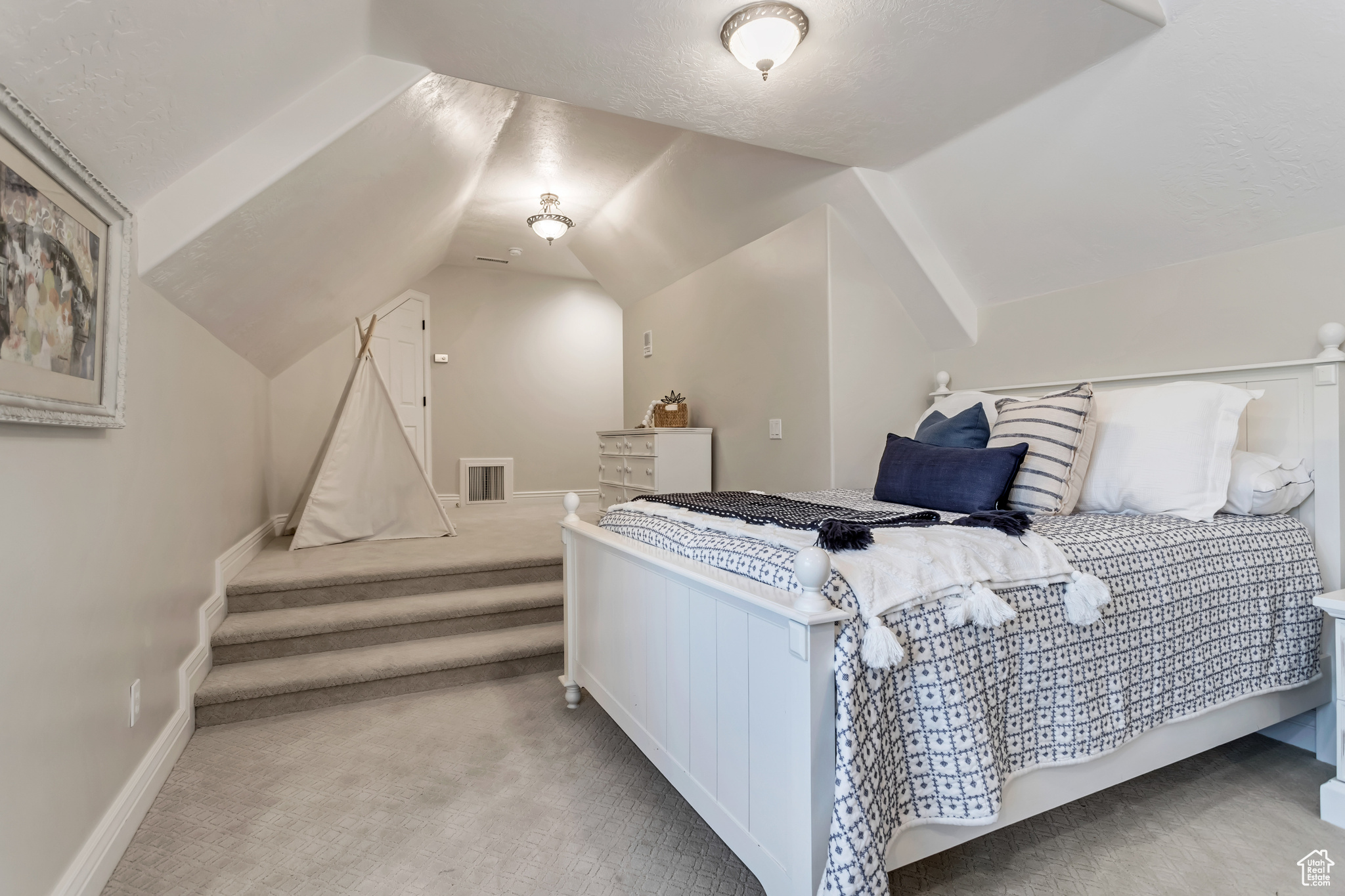 705 HAWKS REST DR