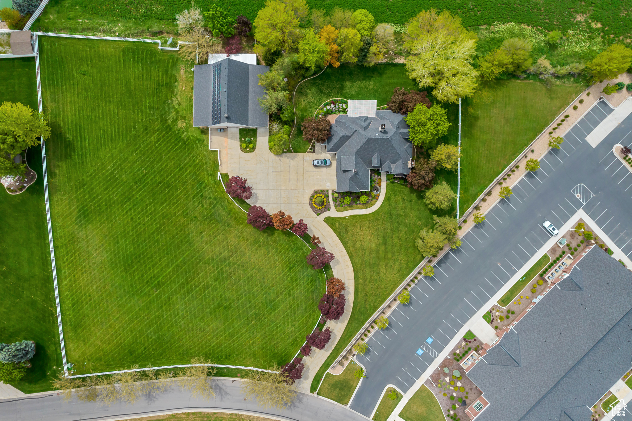 705 HAWKS REST DR