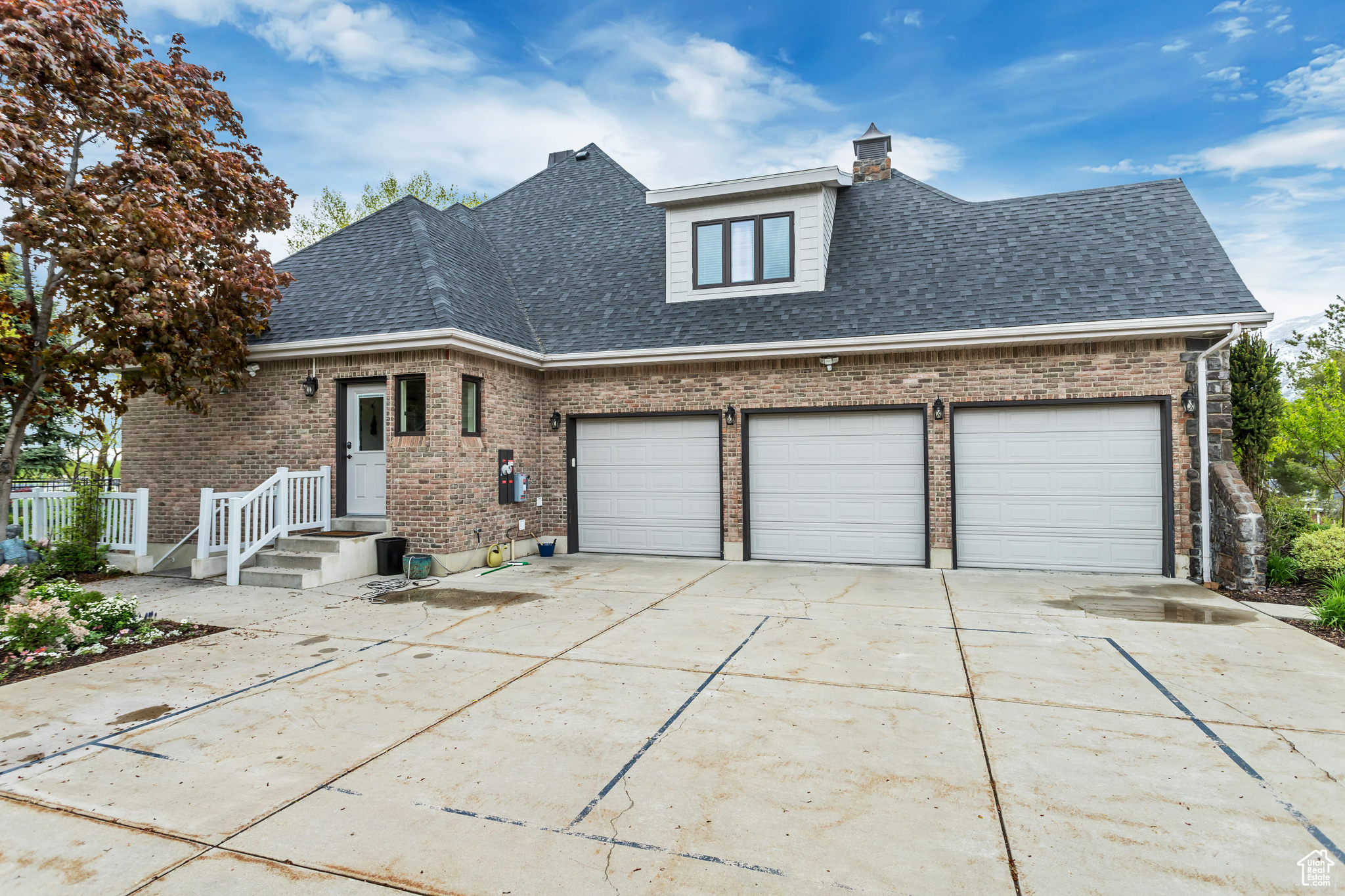 705 HAWKS REST DR