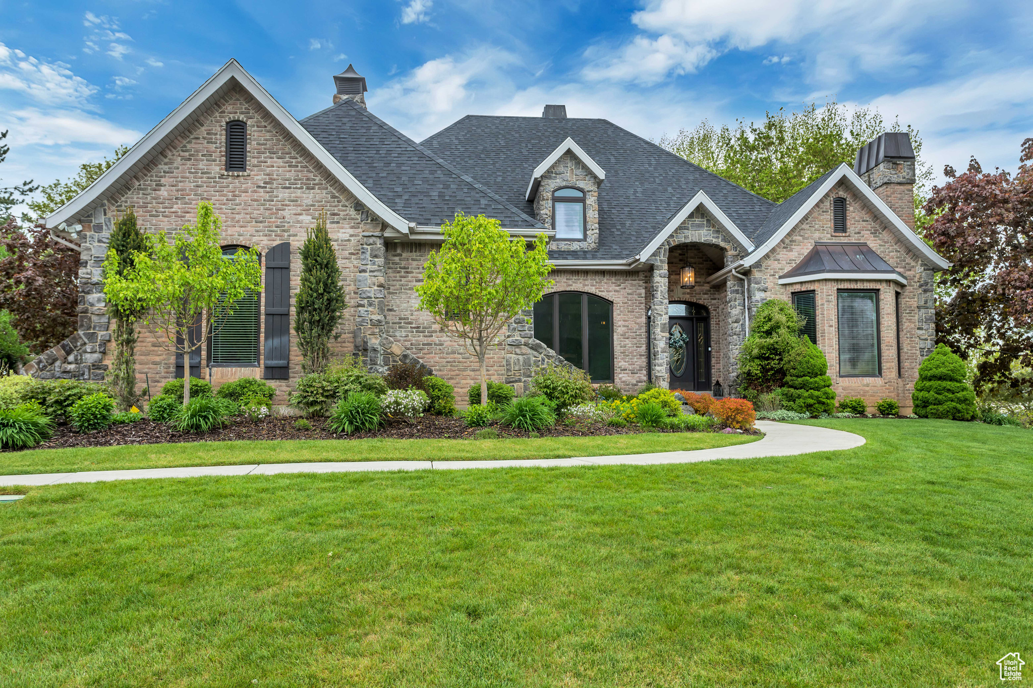 705 HAWKS REST DR