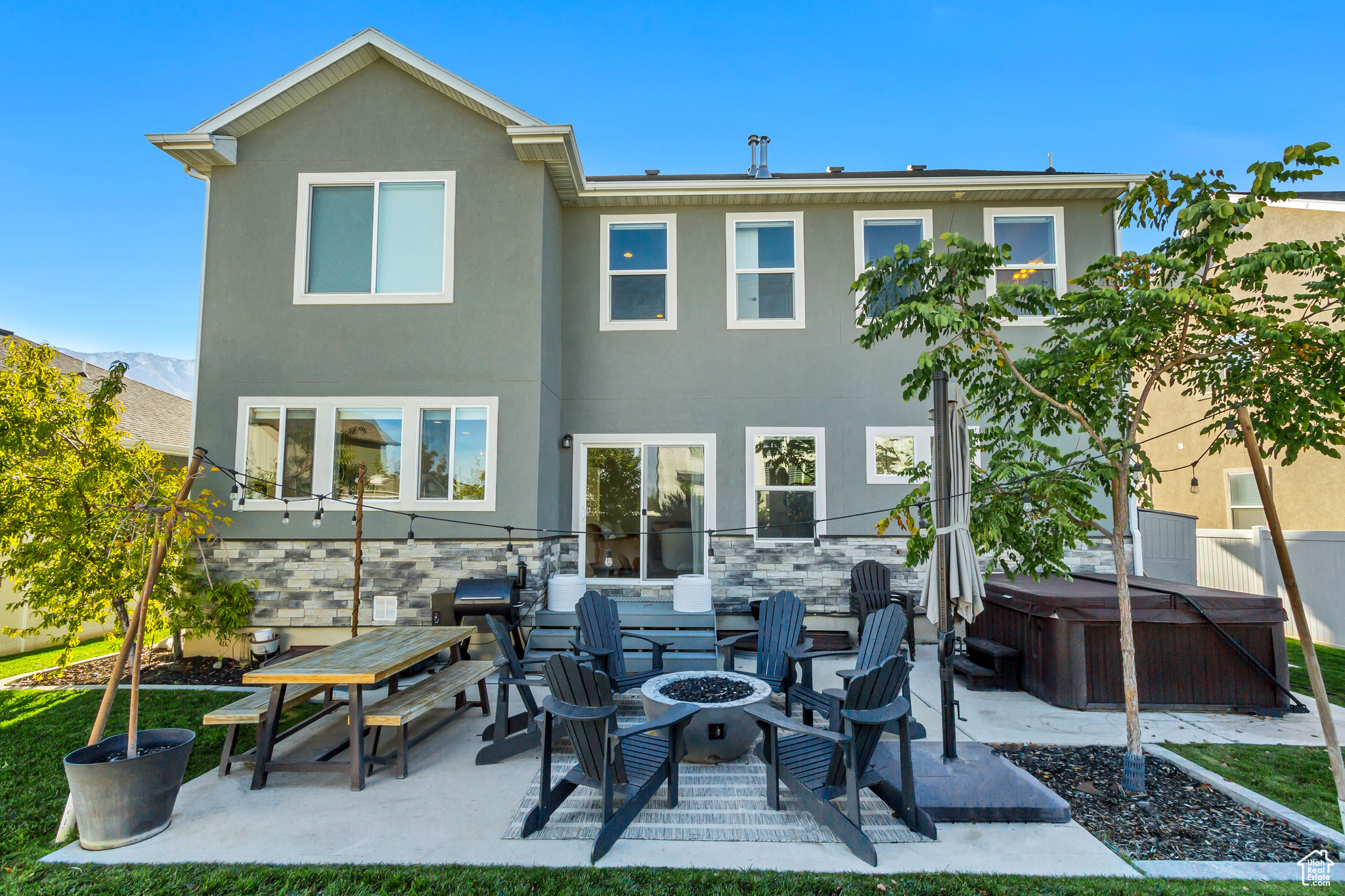2419 E PURPLE SAGE DR