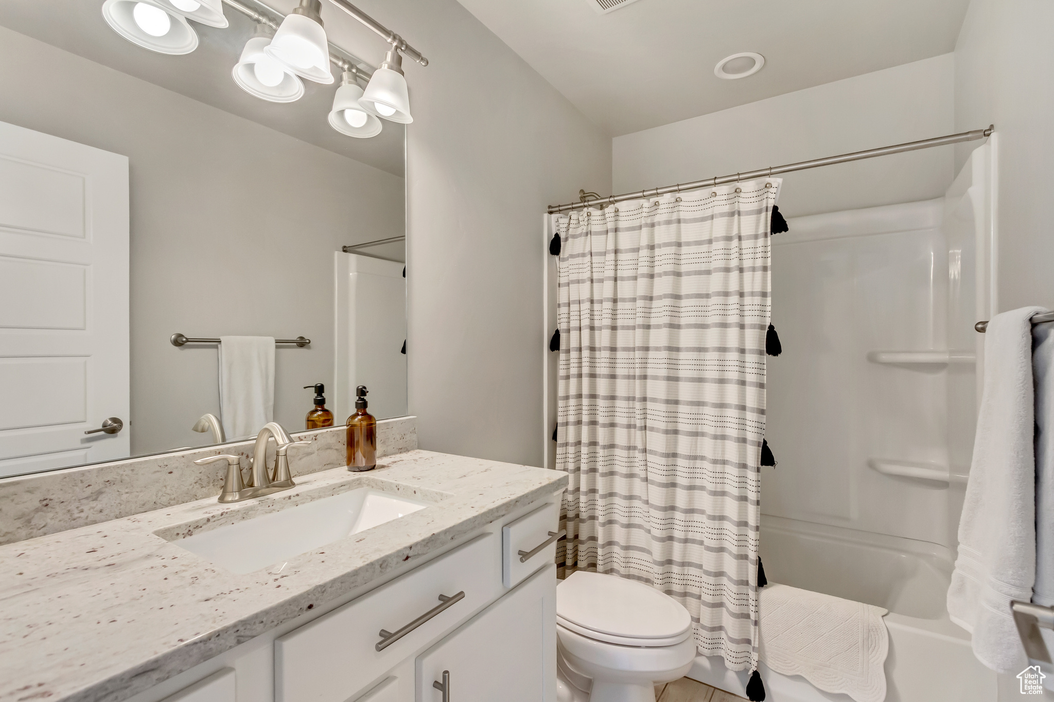 2419 E PURPLE SAGE DR