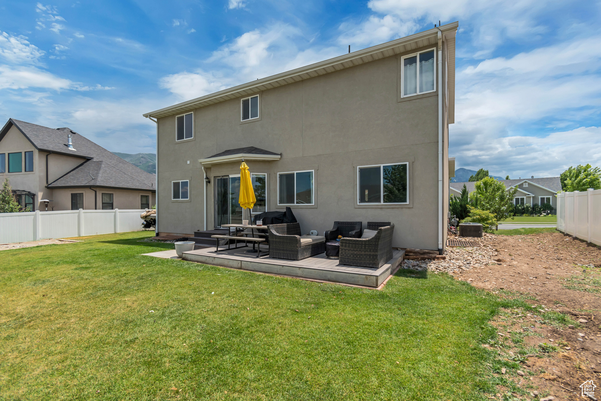 342 W ROYAL LAND DR