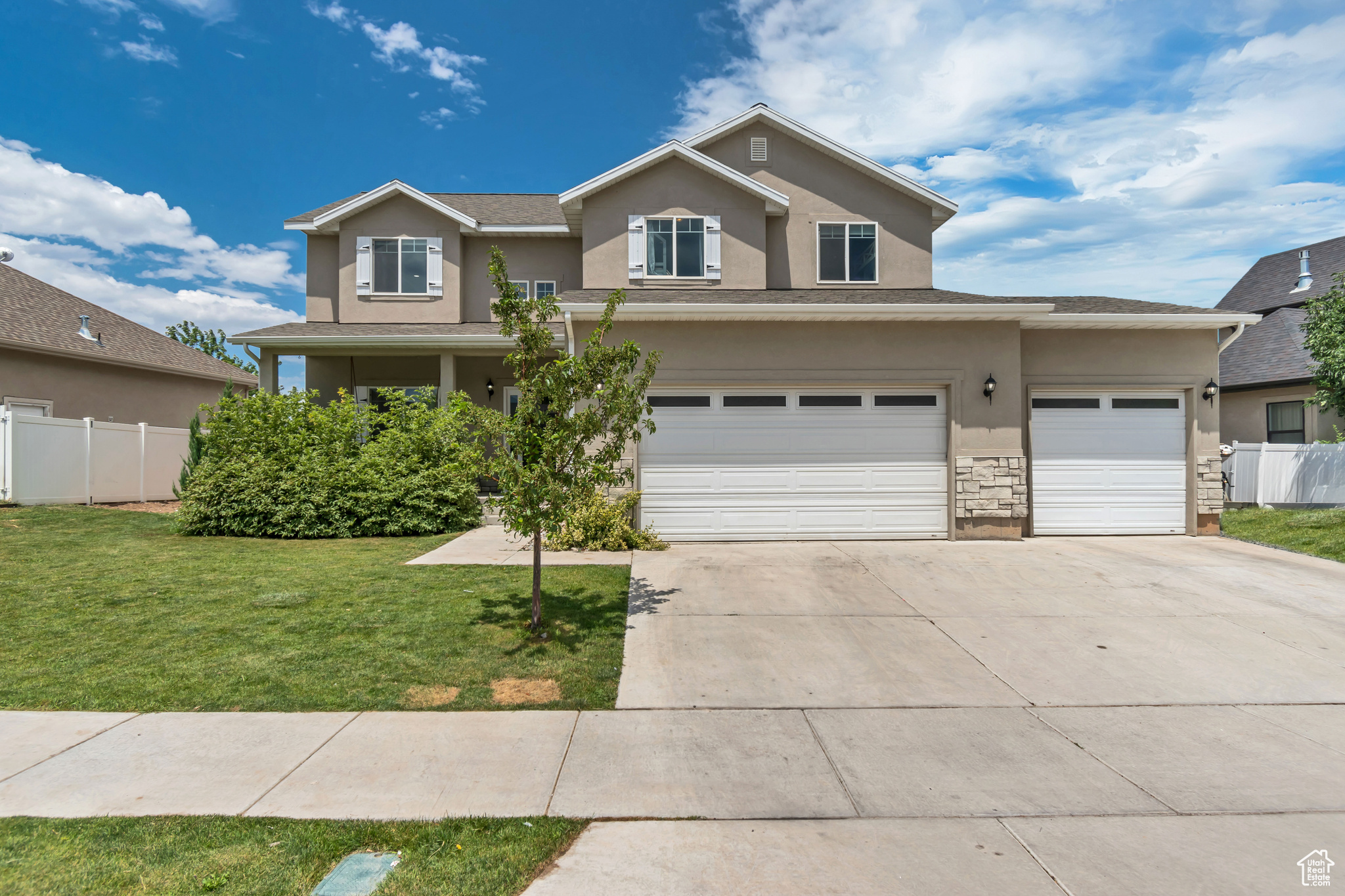 342 W ROYAL LAND DR