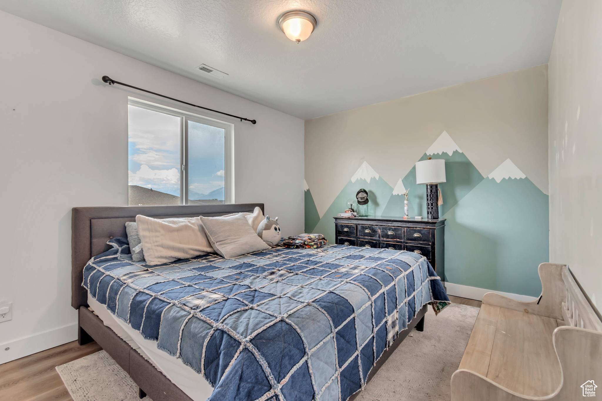 342 W ROYAL LAND DR