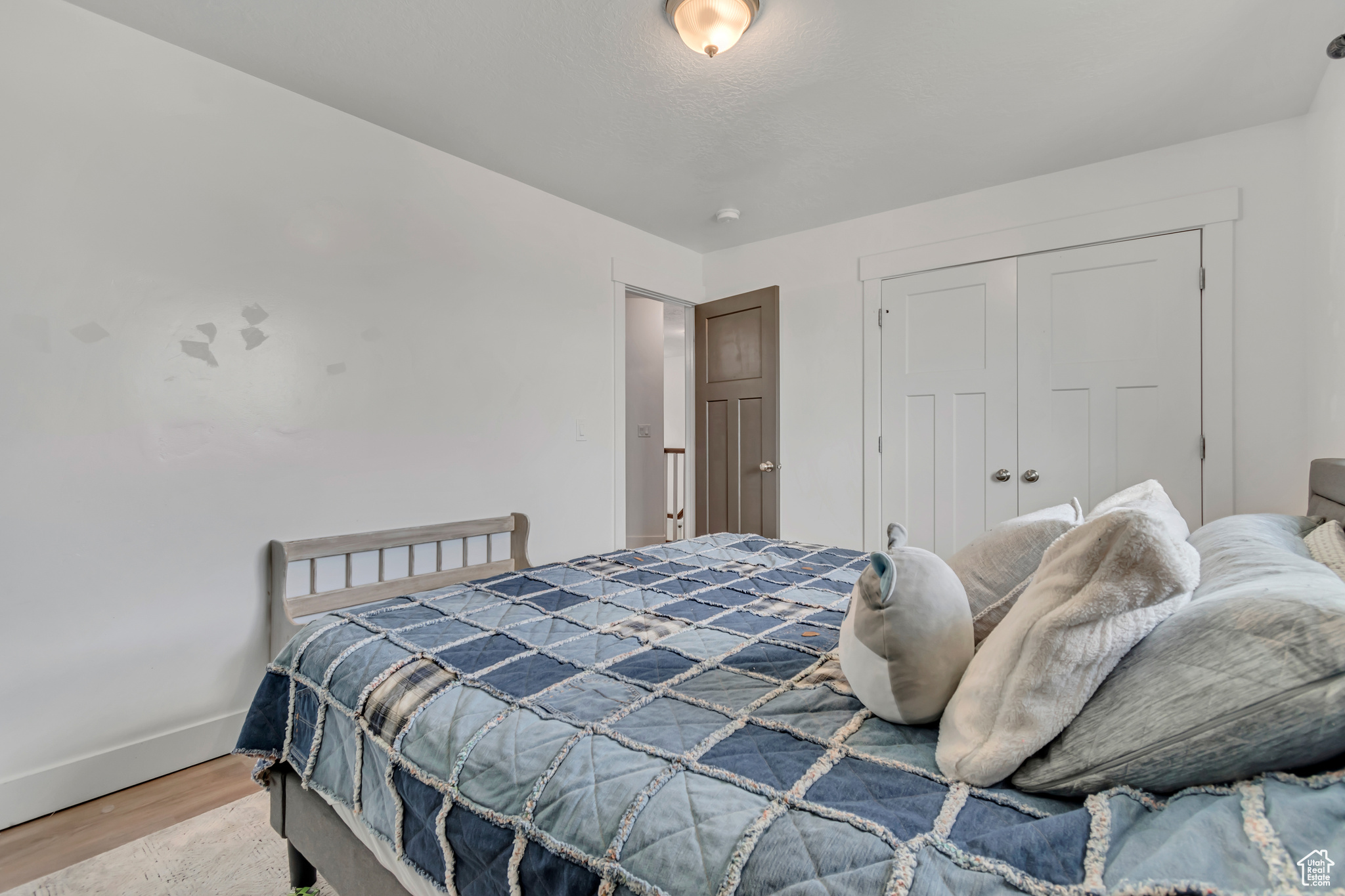 342 W ROYAL LAND DR