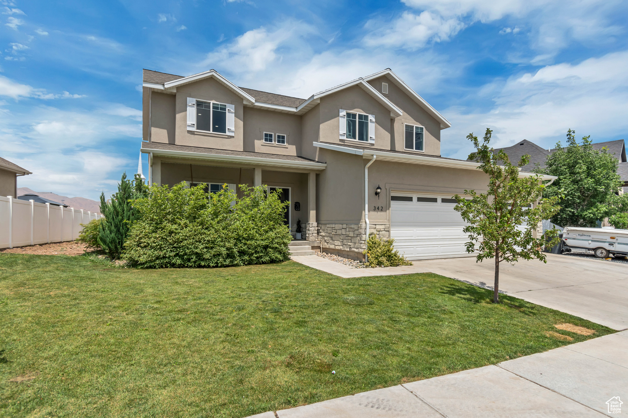 342 W ROYAL LAND DR