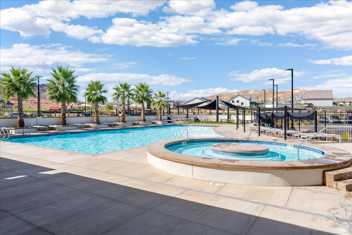 1554 S RIPPLE ROCK DR