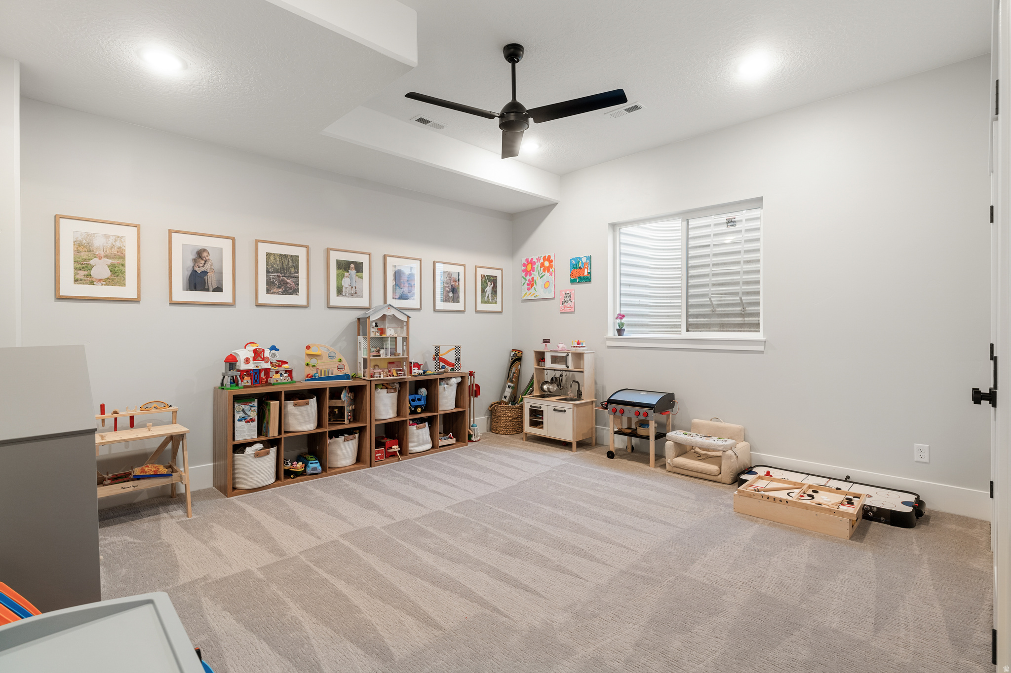 179 E TWIN HOLLOW DR #19